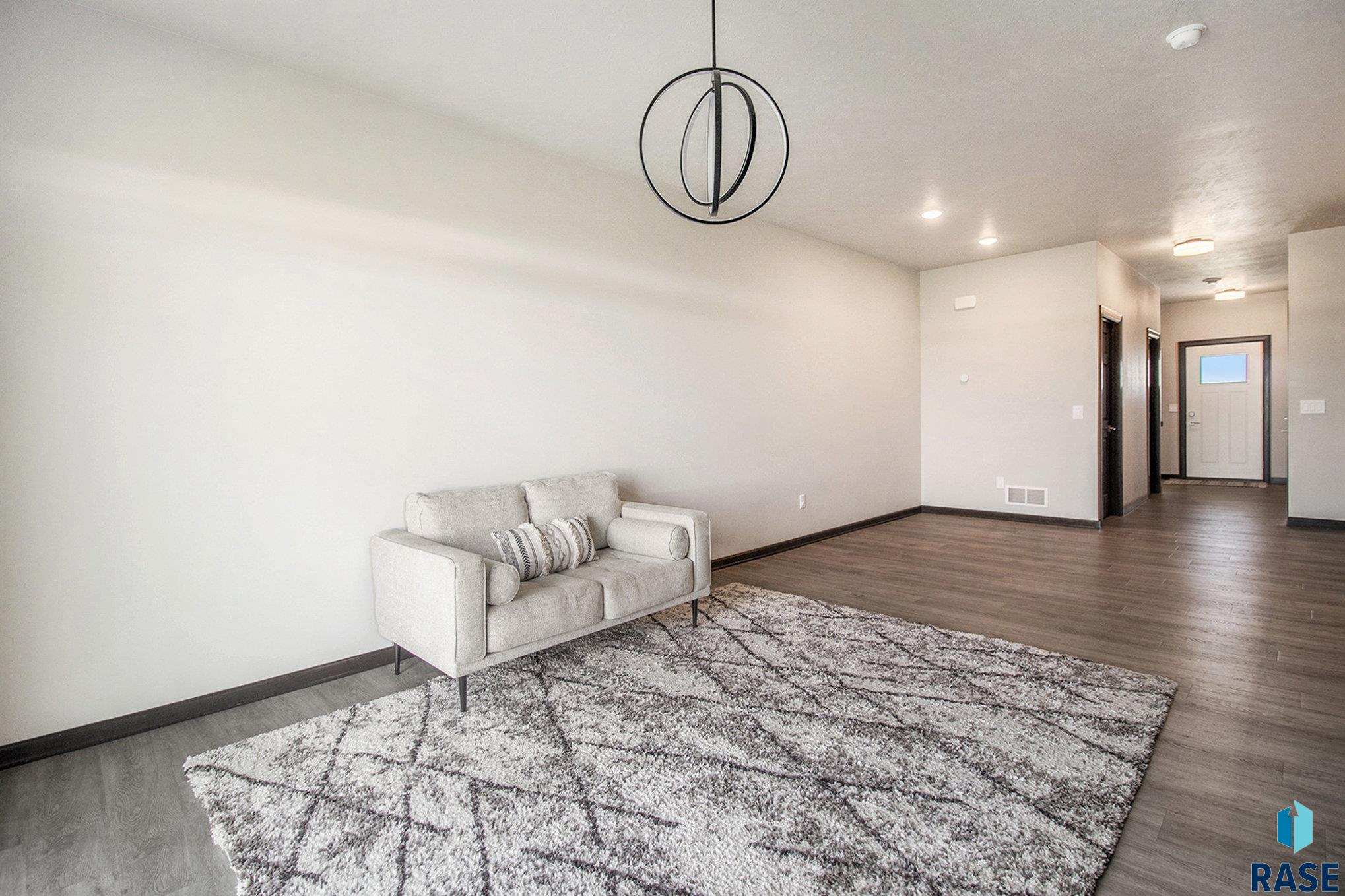property viewer photo 6