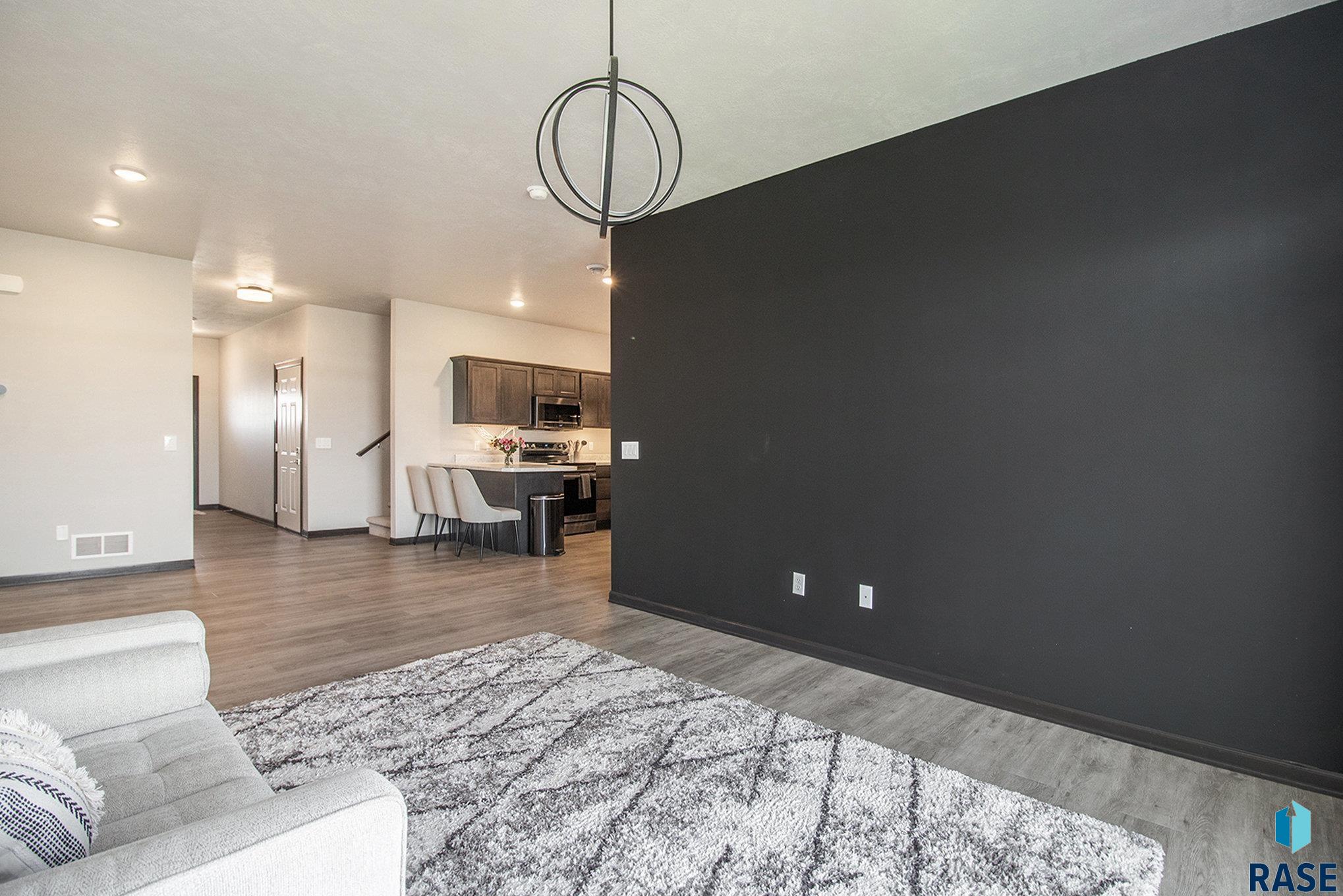 property viewer photo 7