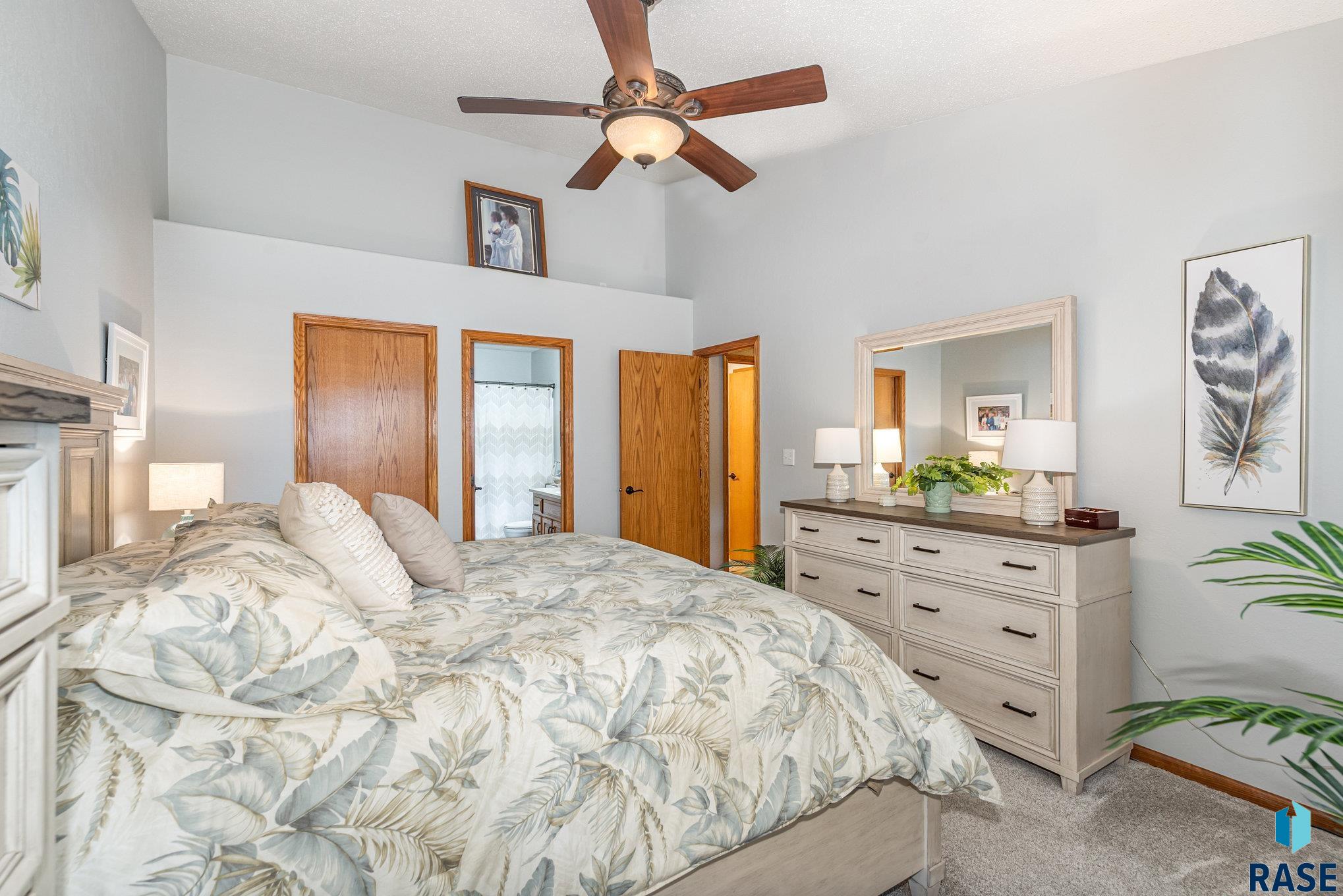 property viewer photo 14