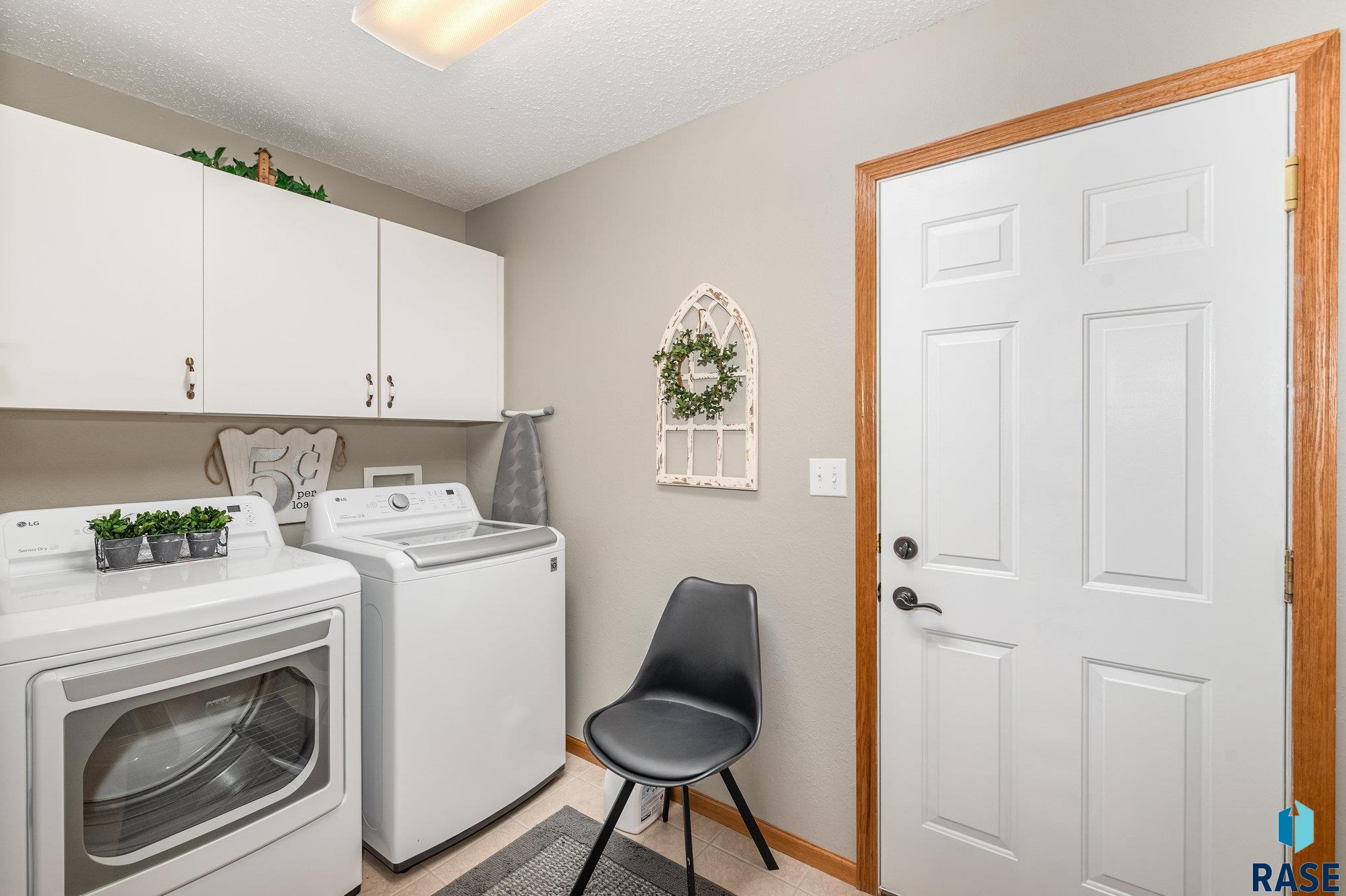 property viewer photo 19