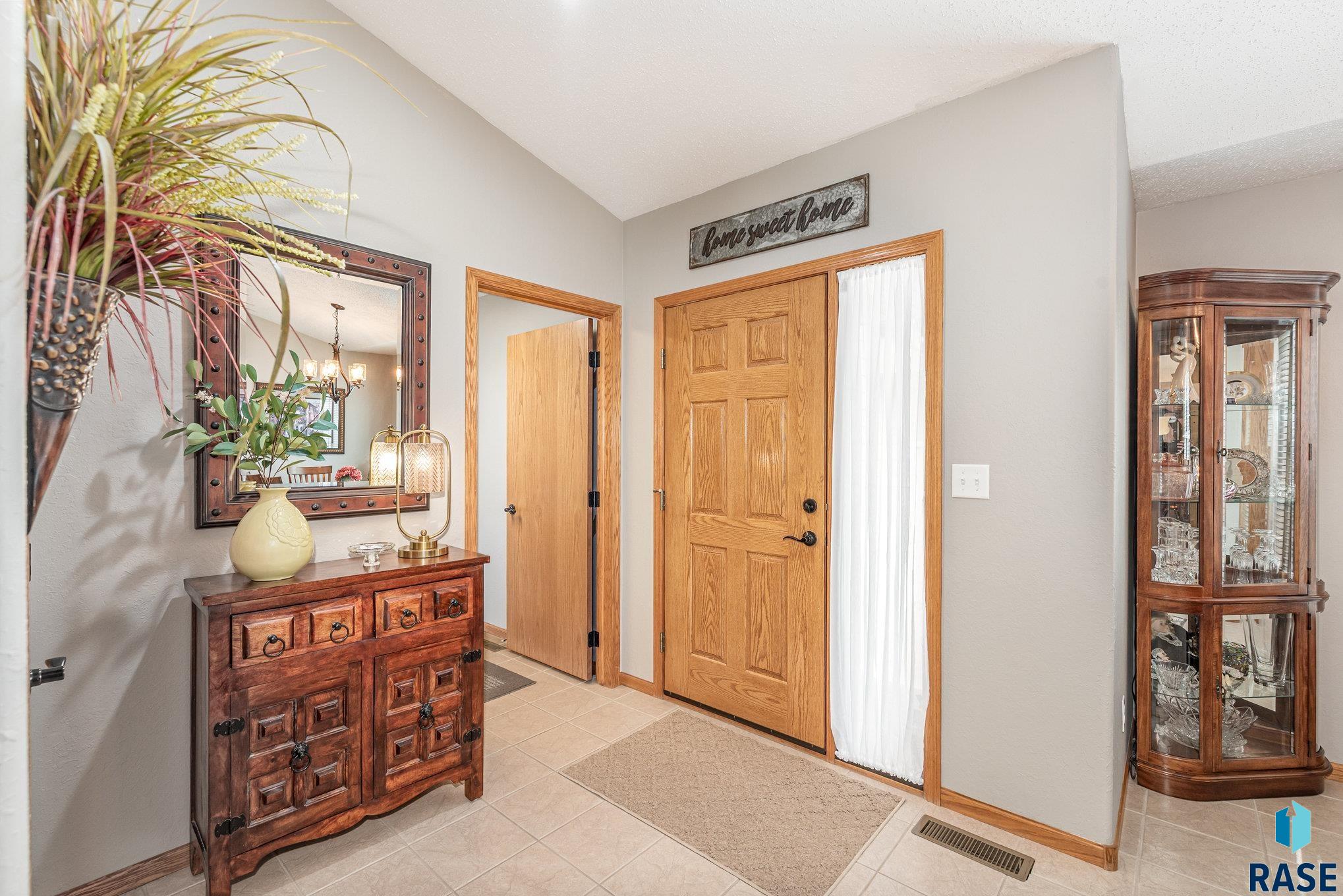 property viewer photo 2