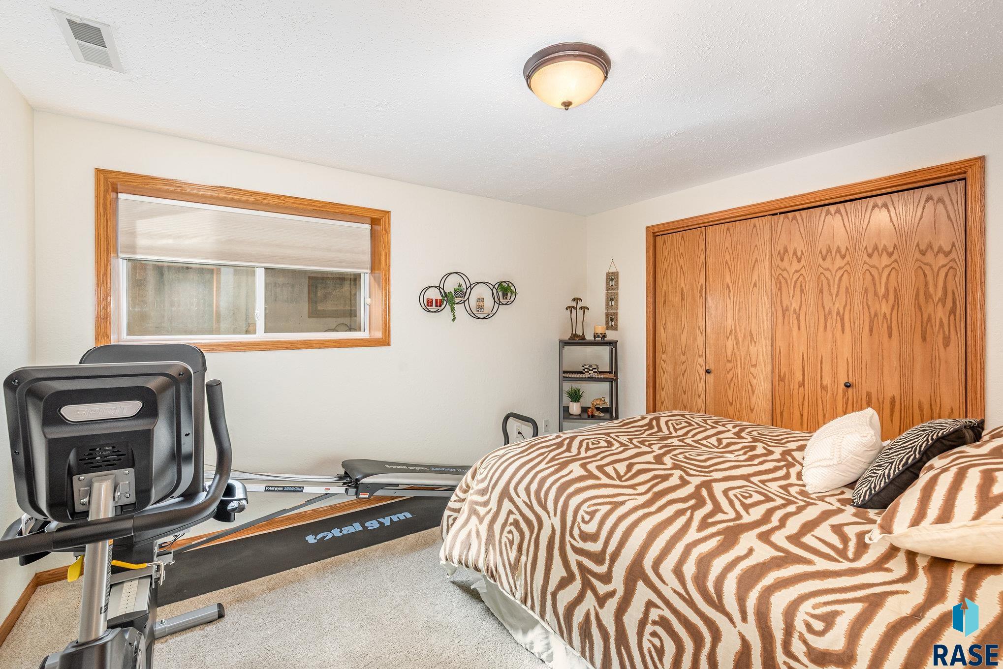 property viewer photo 23