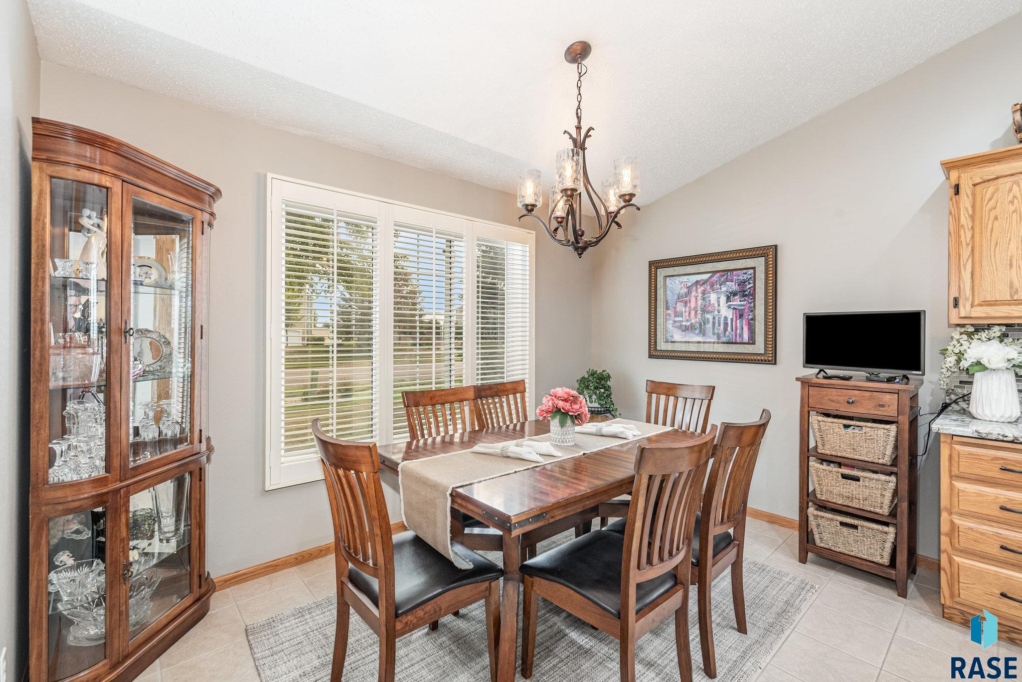 property viewer photo 7