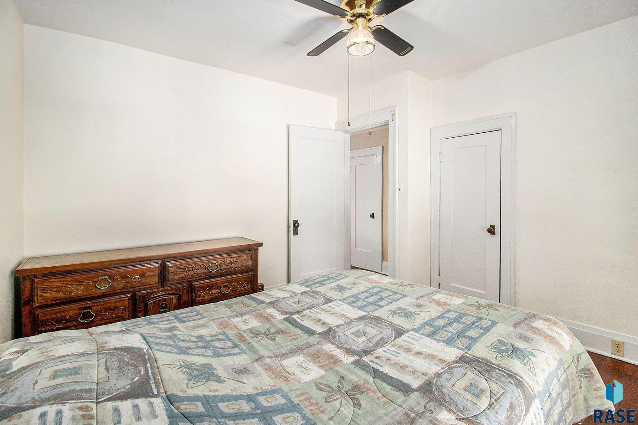 property viewer photo 13