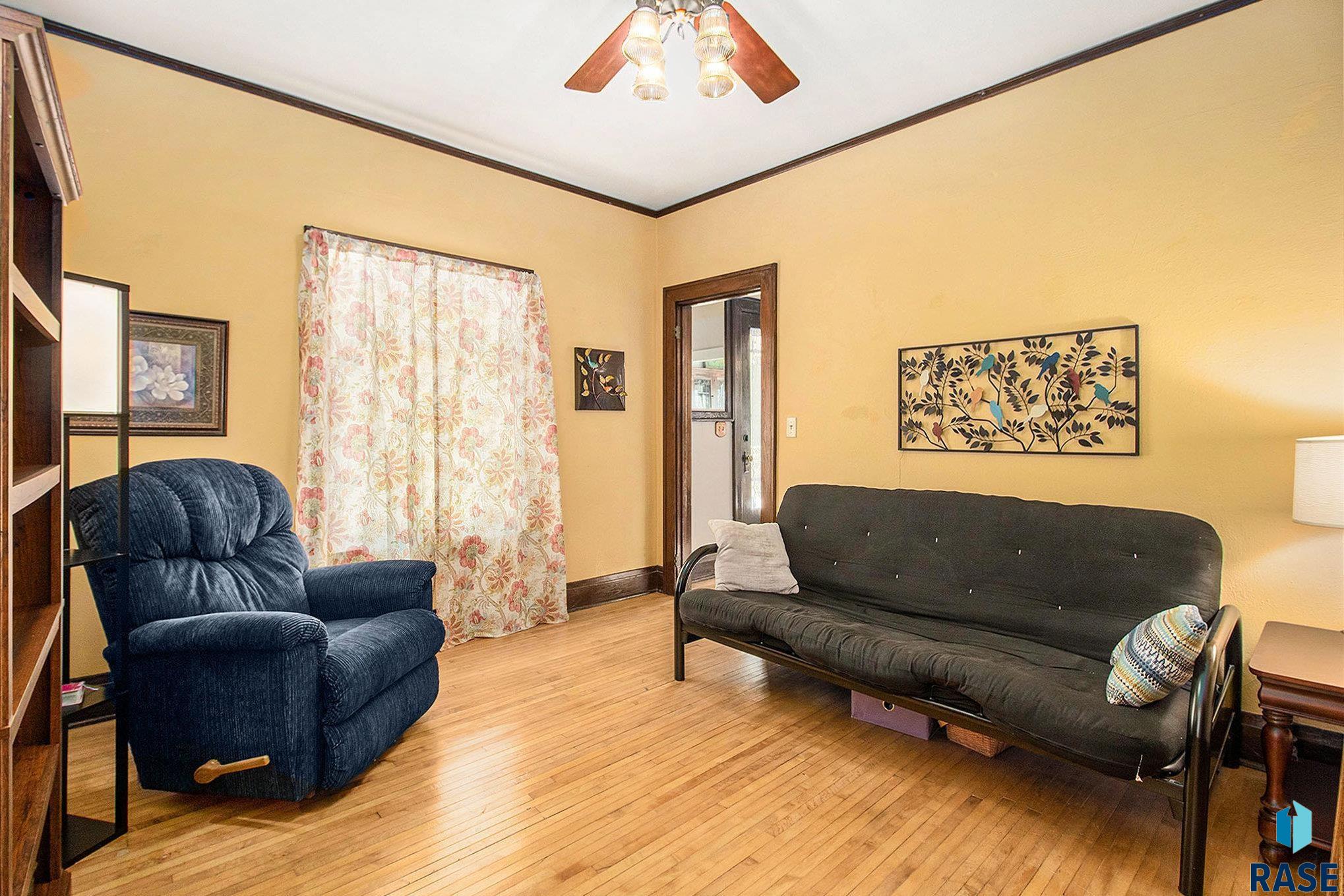 property viewer photo 3