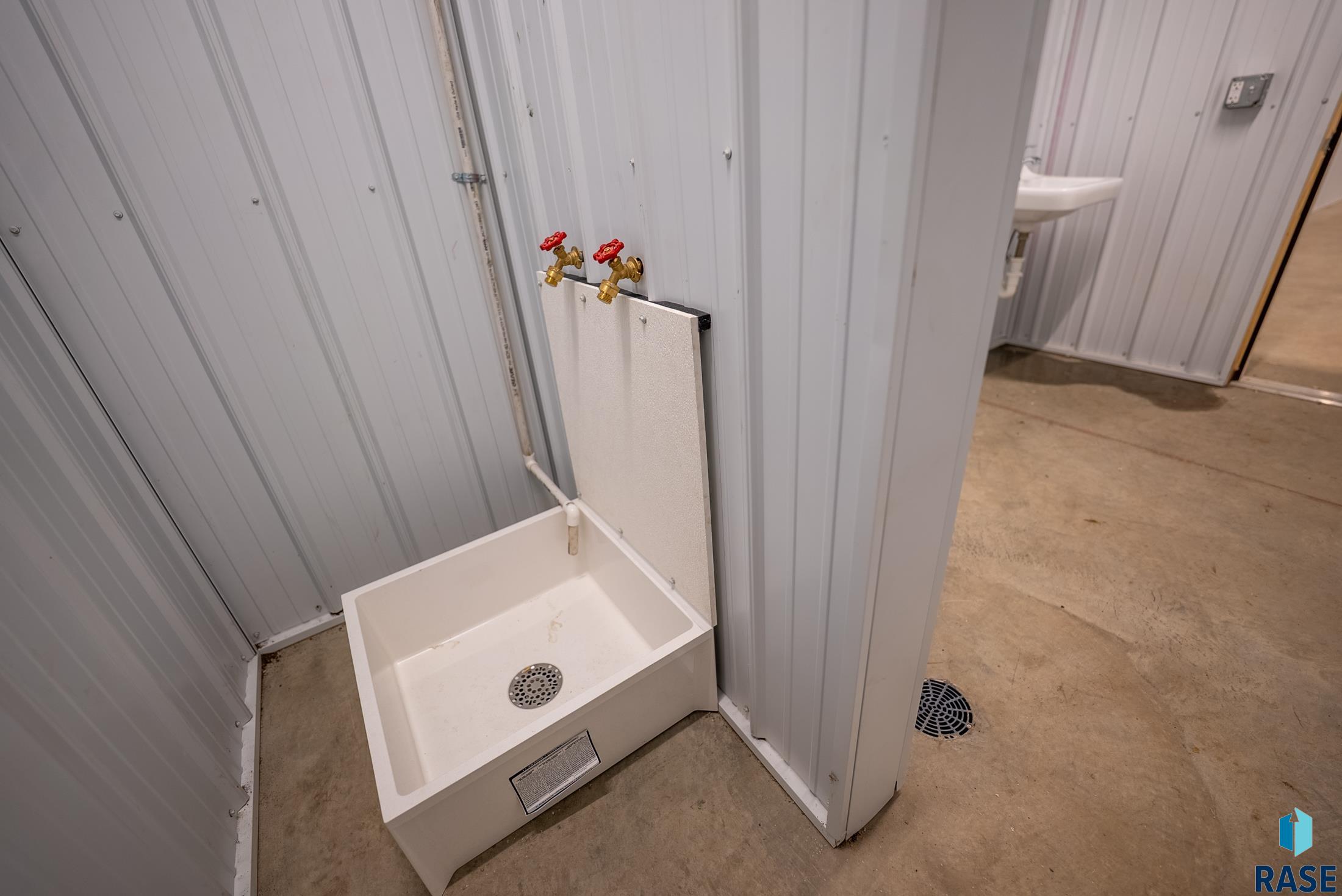property viewer photo 7