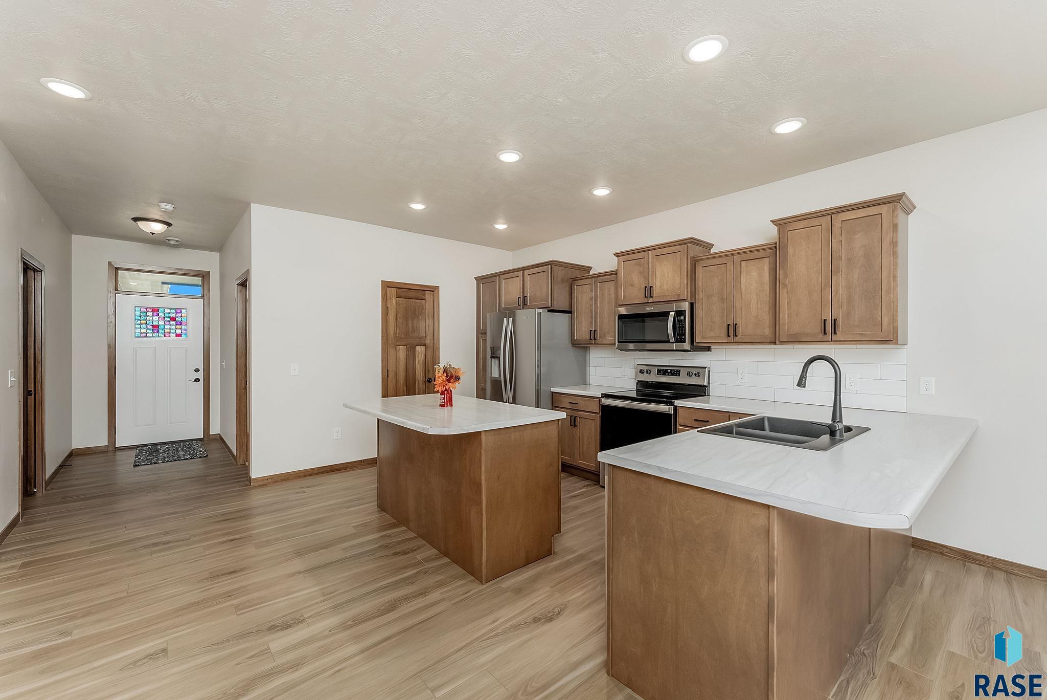 property viewer photo 2