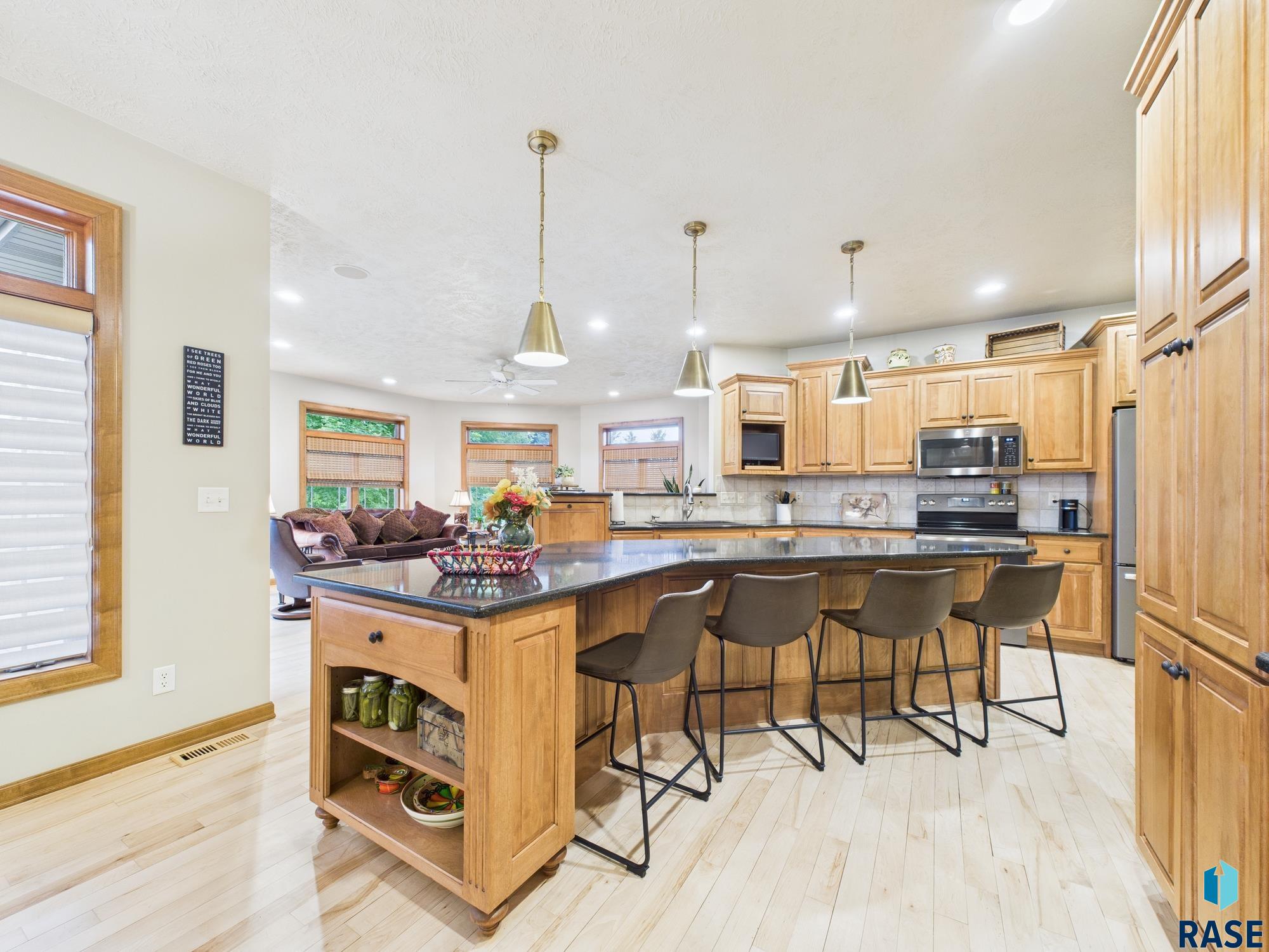 property viewer photo 13