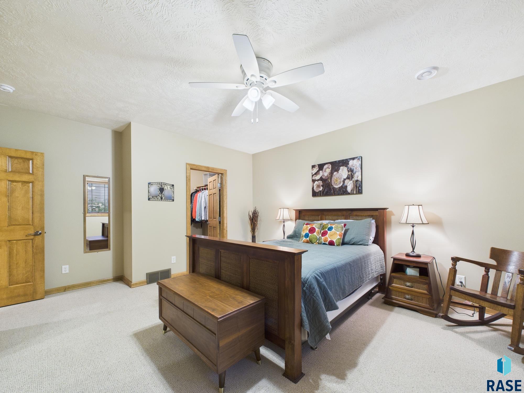 property viewer photo 22