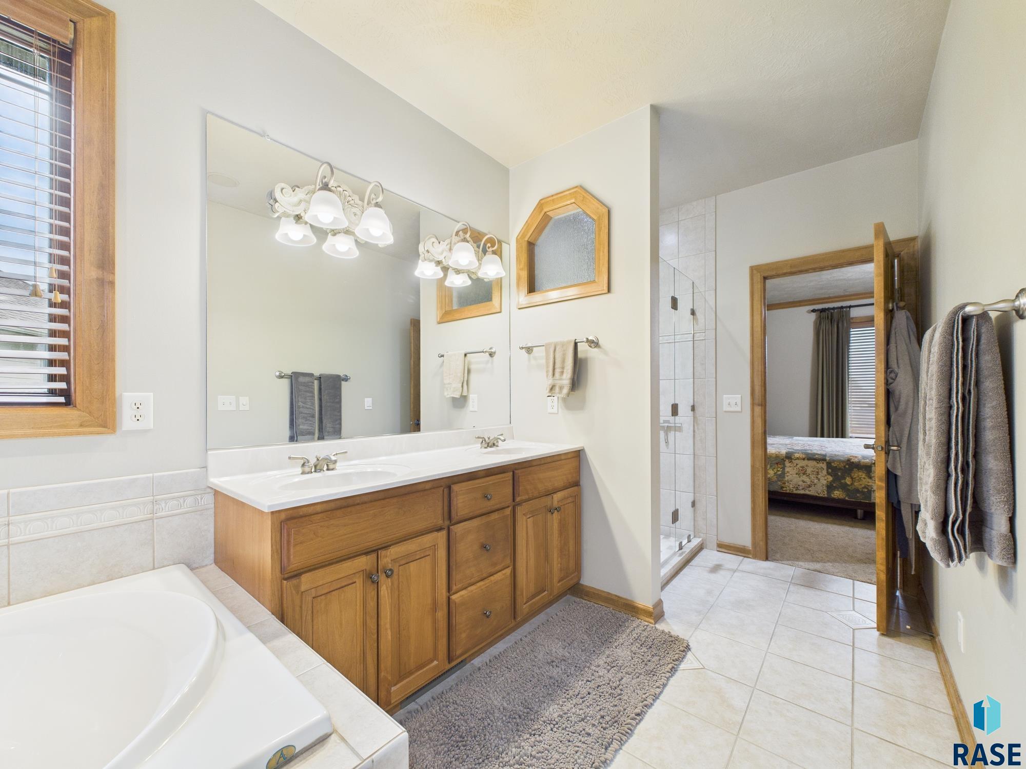 property viewer photo 26
