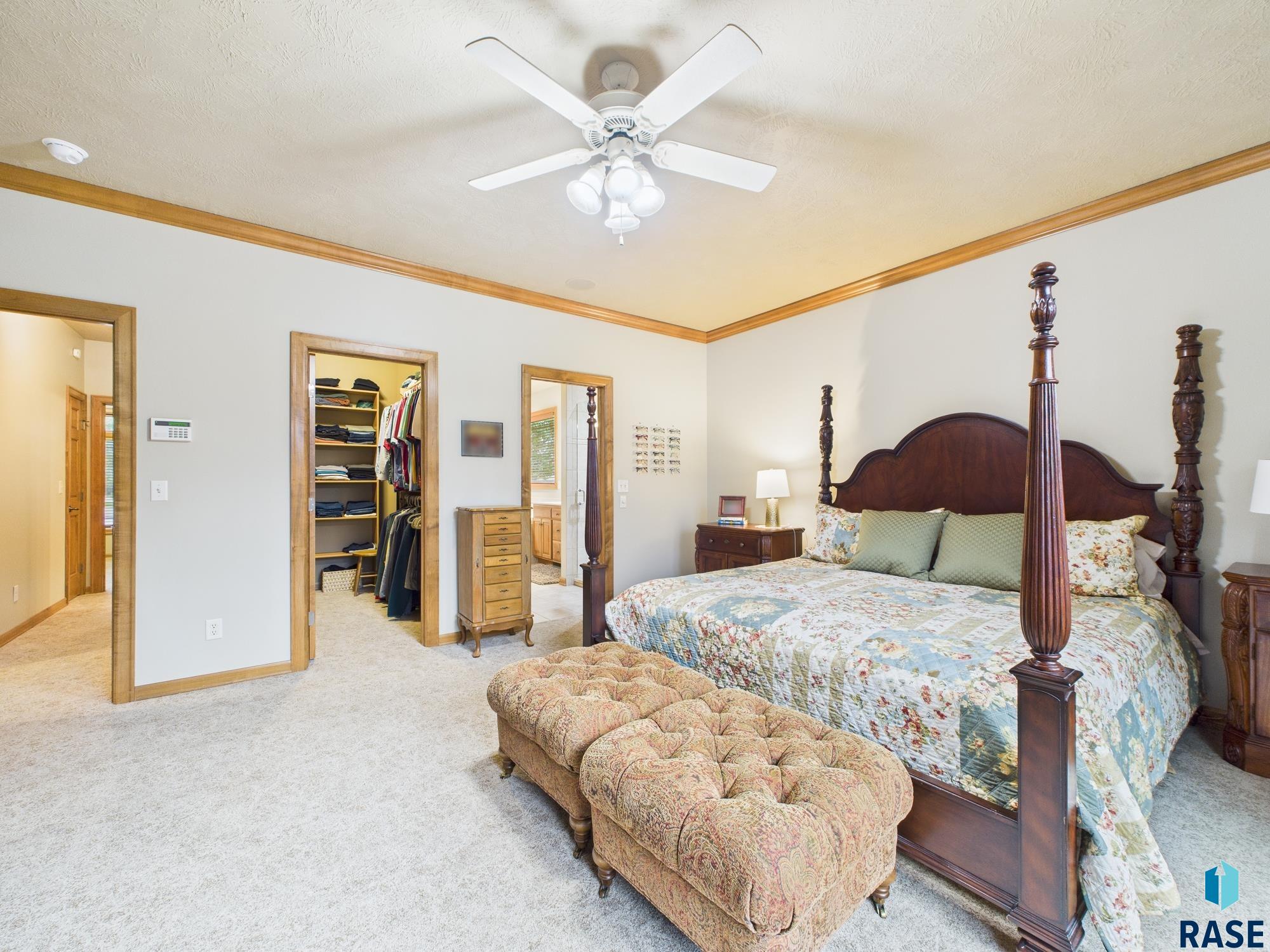 property viewer photo 32