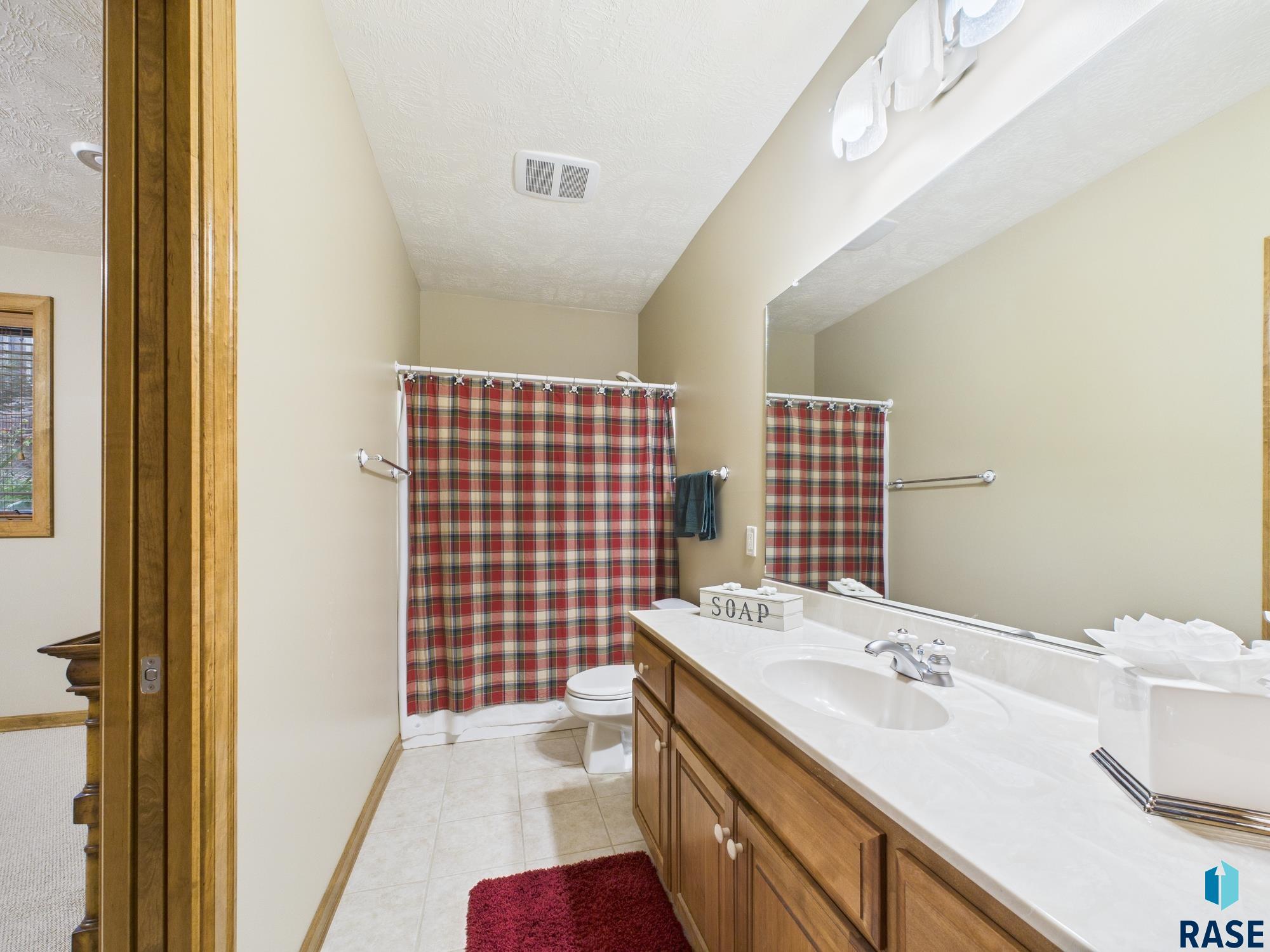 property viewer photo 37