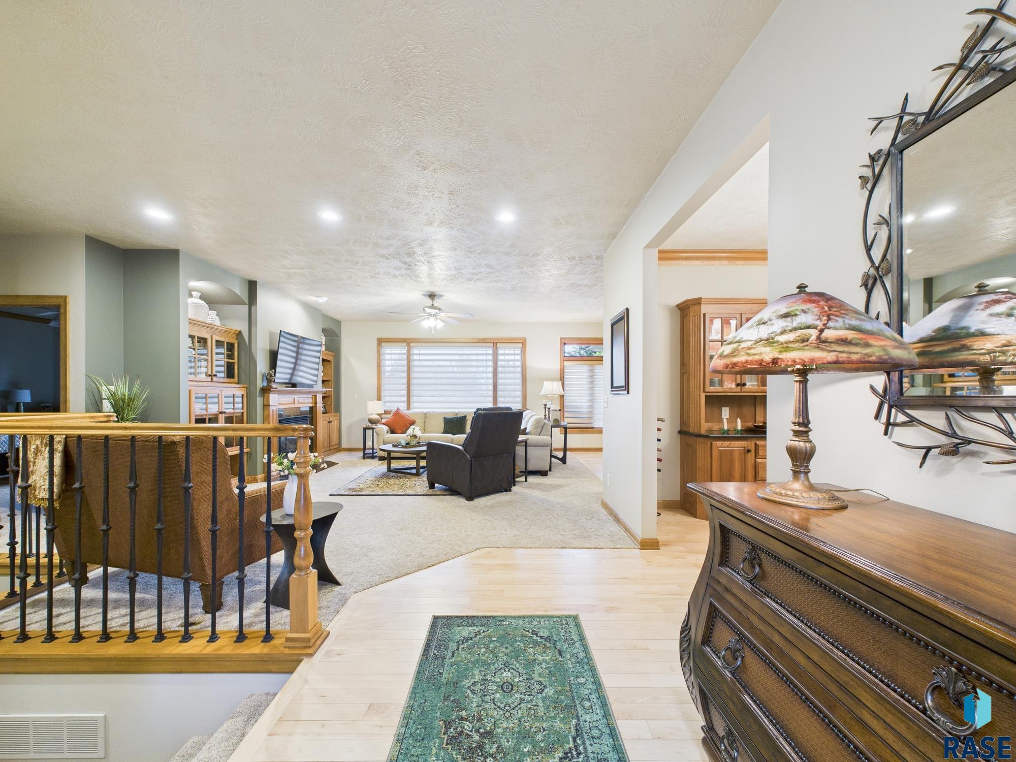 property viewer photo 4
