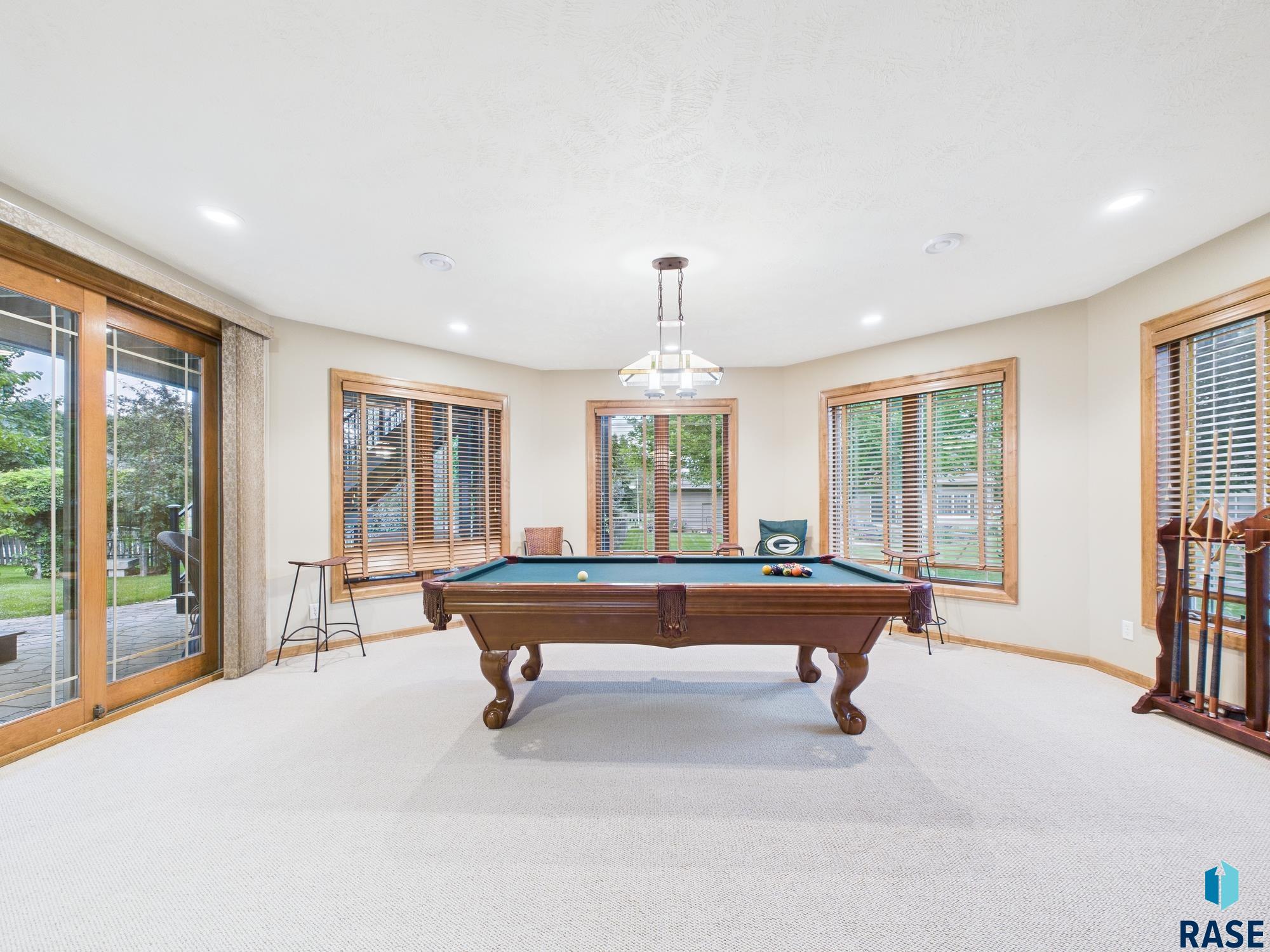 property viewer photo 47