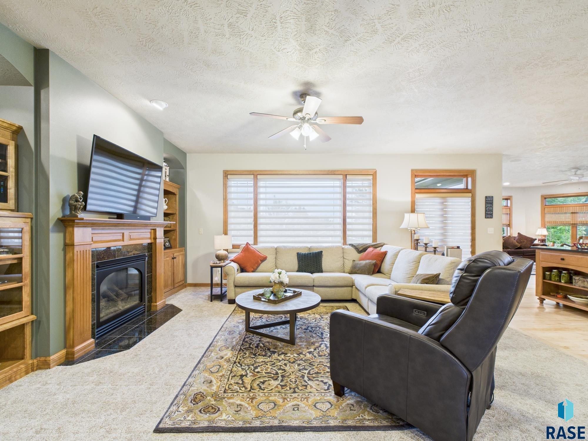 property viewer photo 5