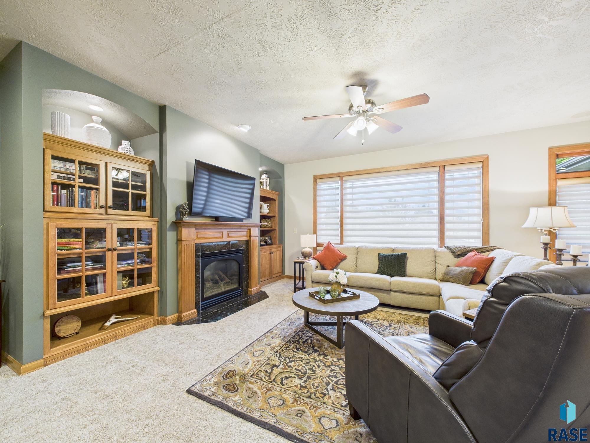 property viewer photo 6