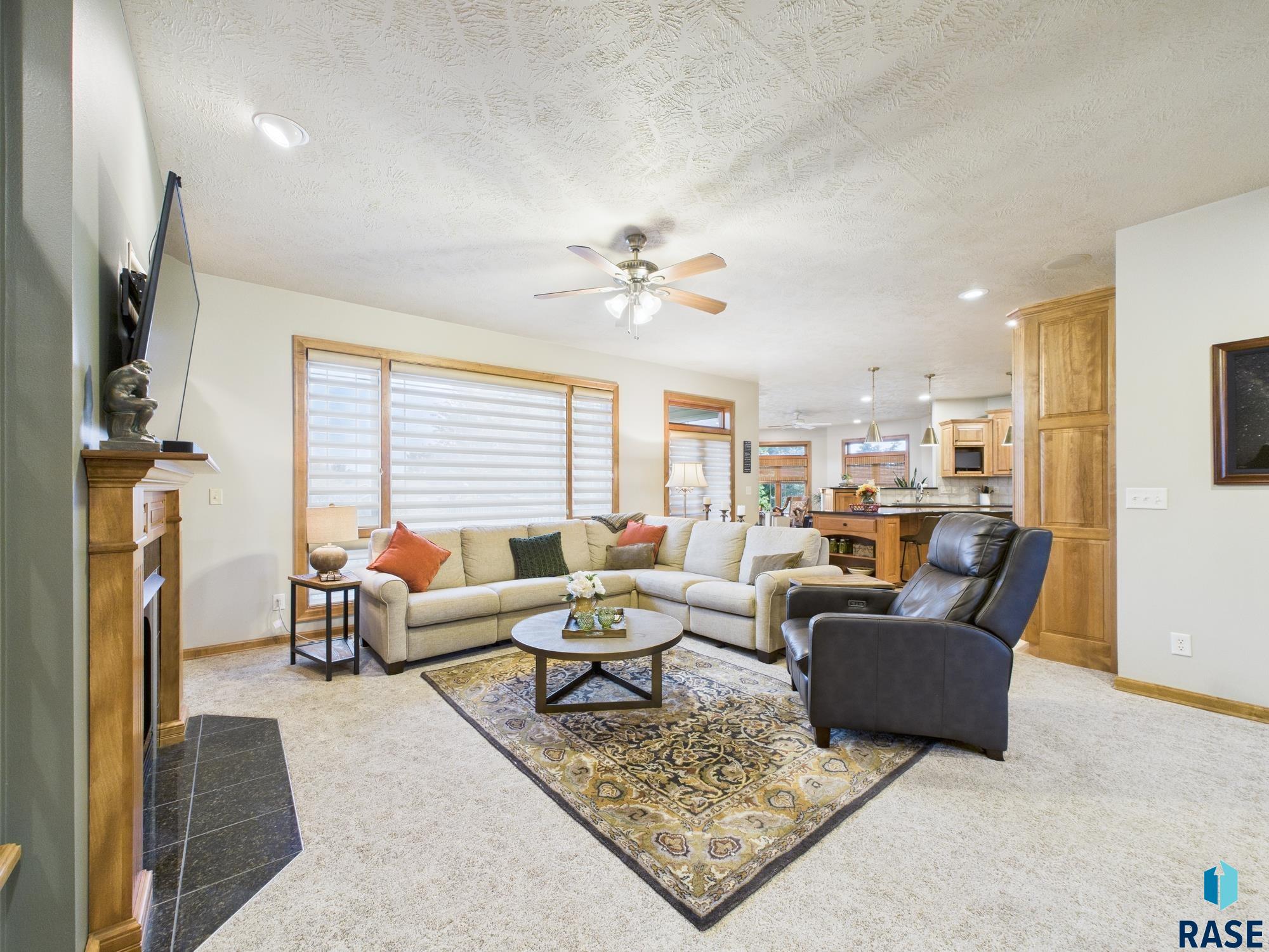 property viewer photo 7