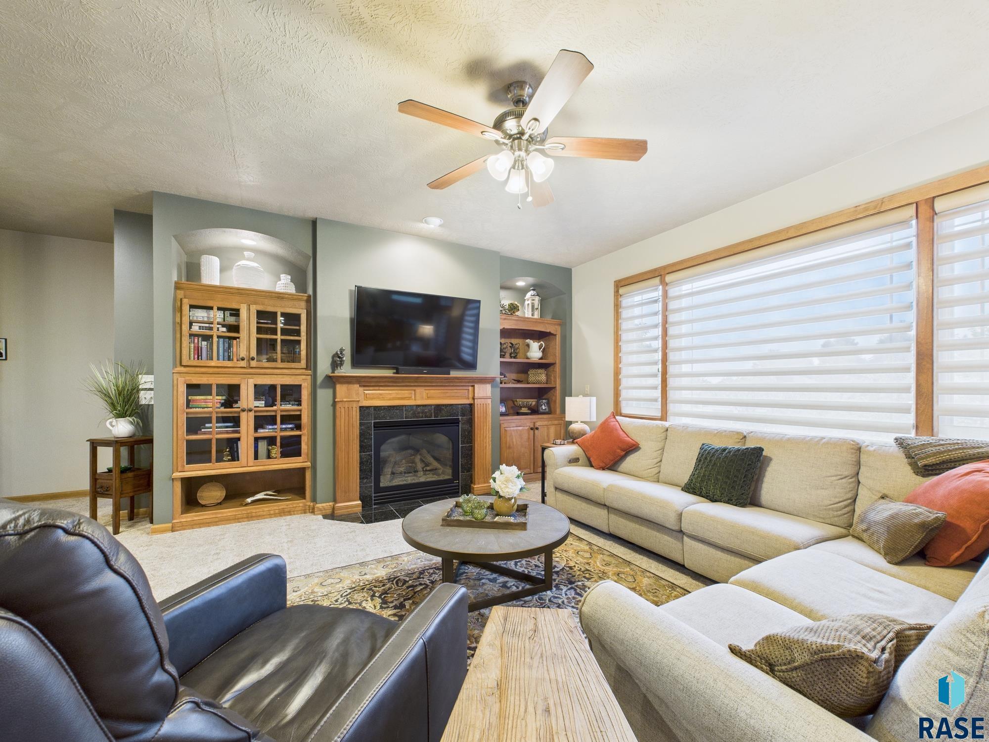 property viewer photo 9