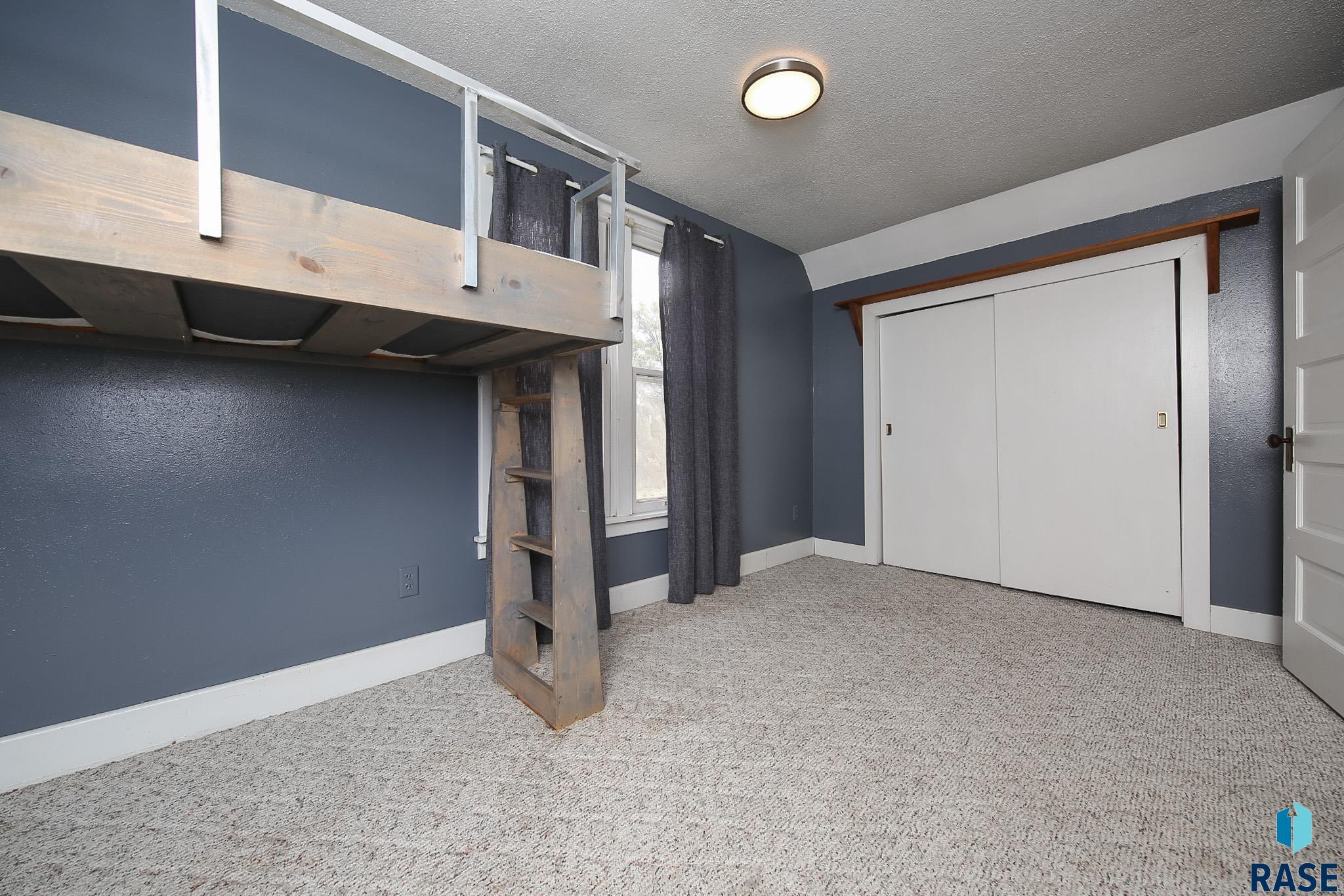 property viewer photo 19