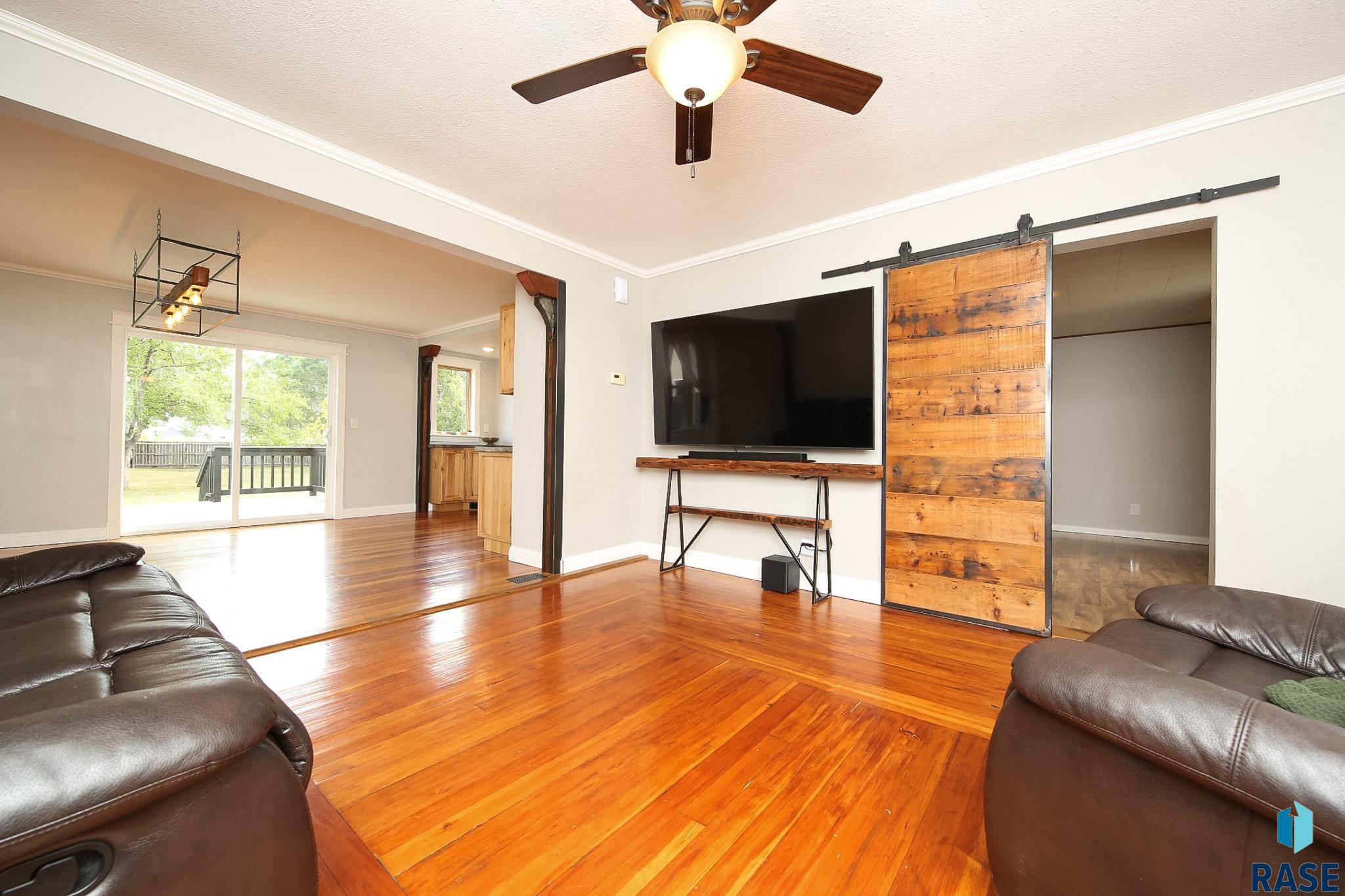 property viewer photo 4