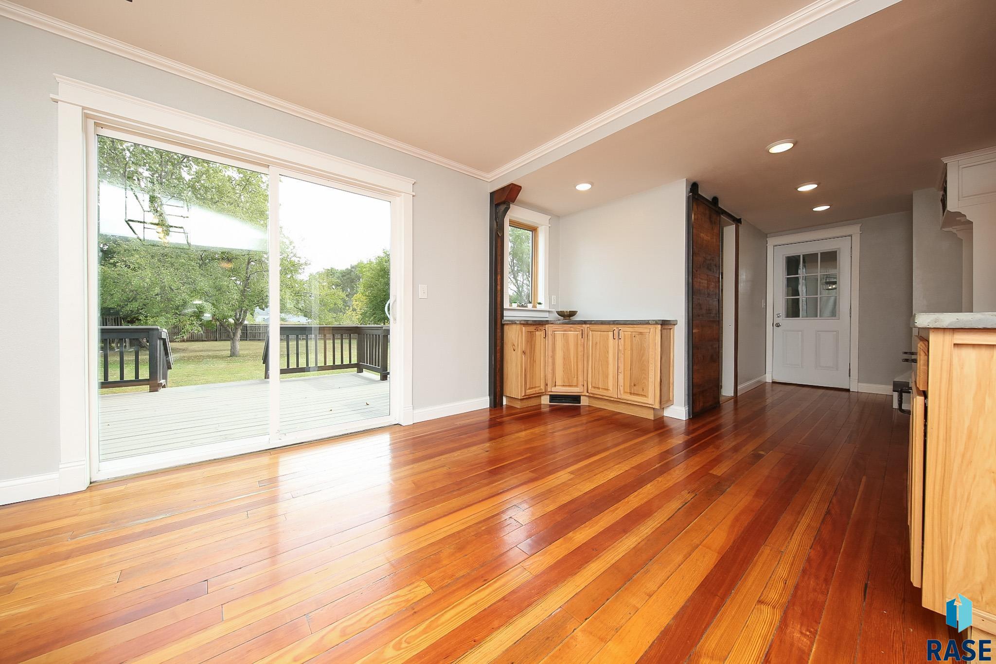 property viewer photo 7