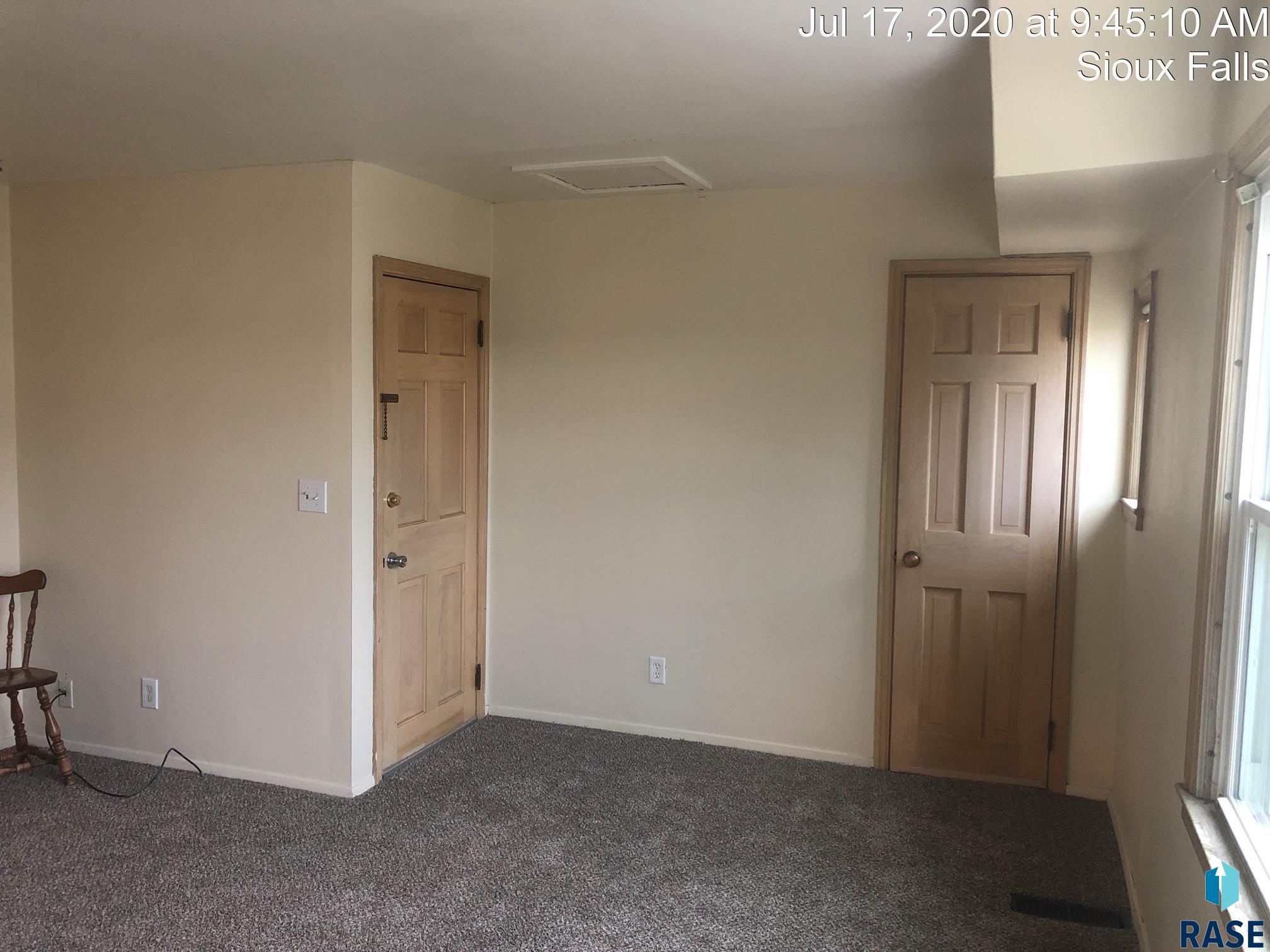 property viewer photo 3