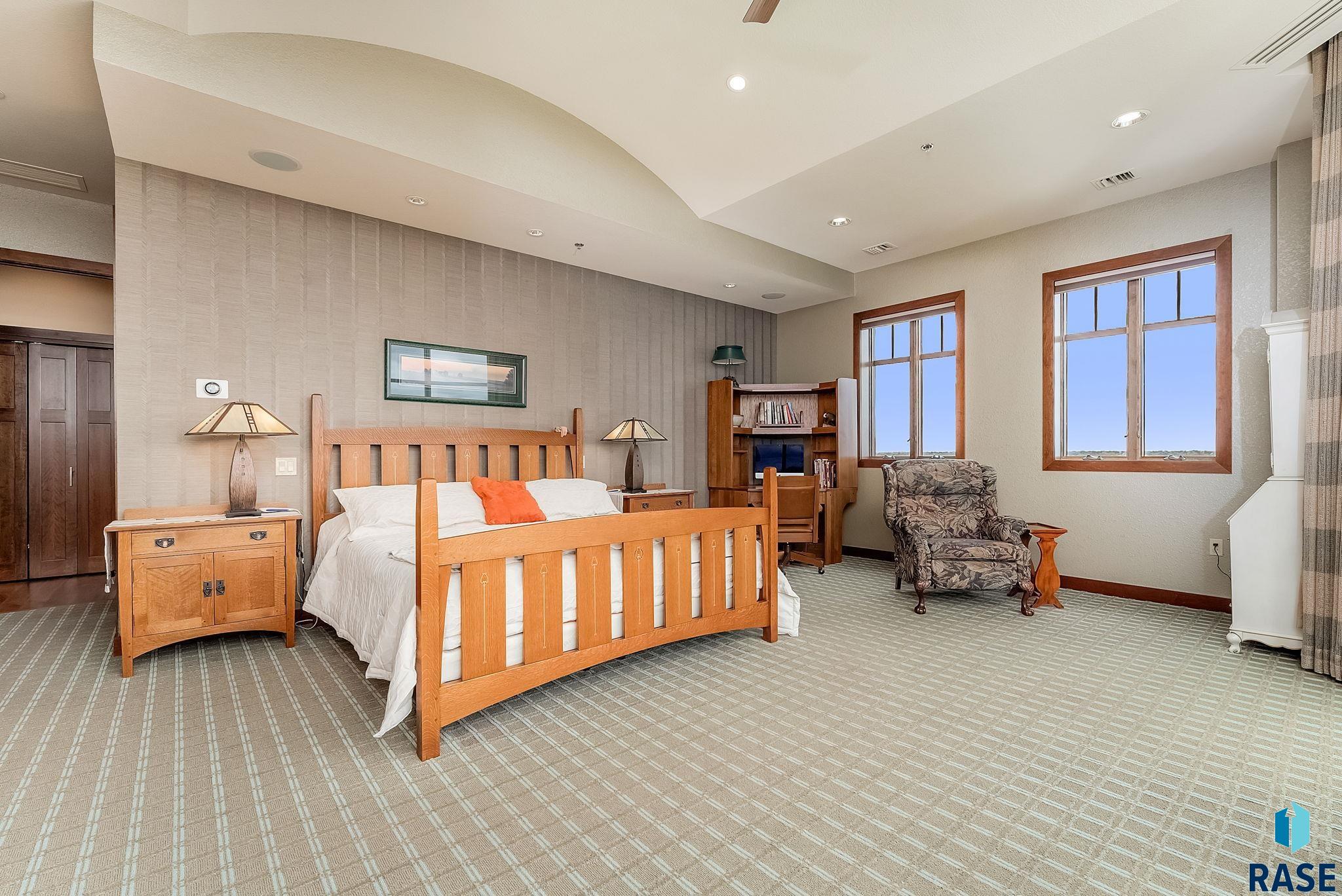 property viewer photo 18