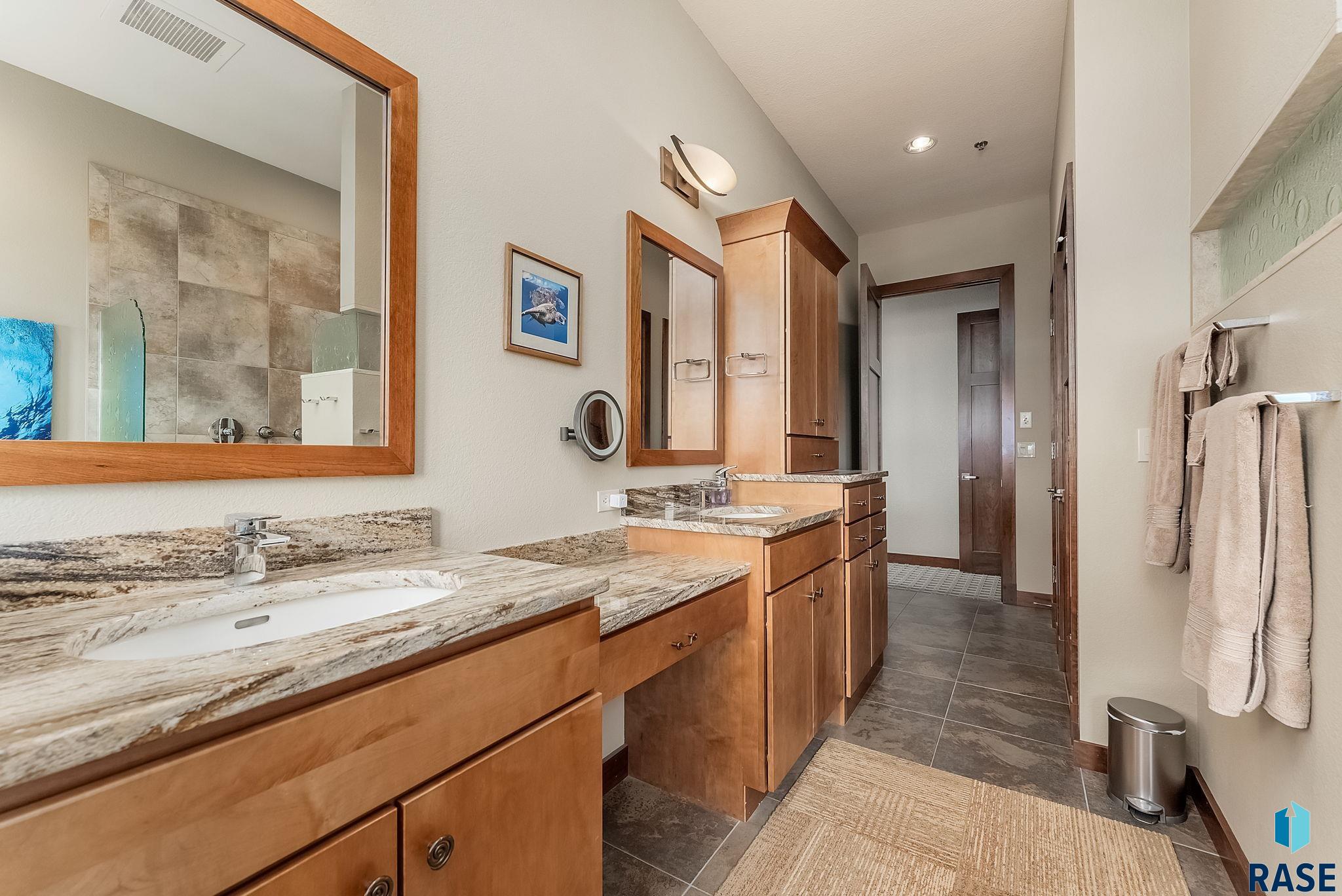 property viewer photo 22