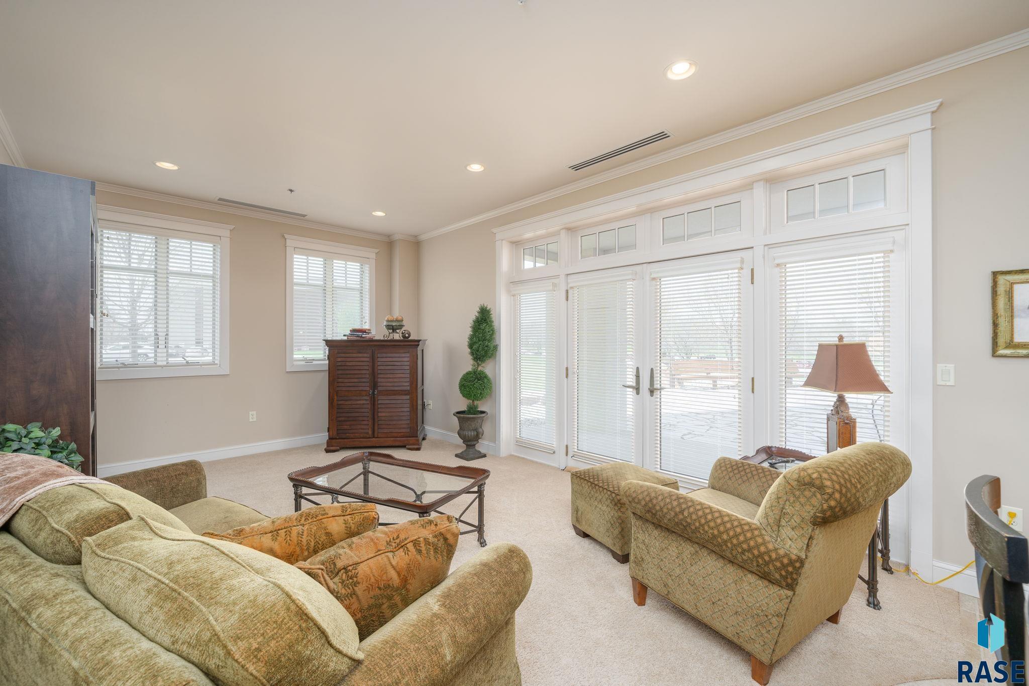 property viewer photo 34
