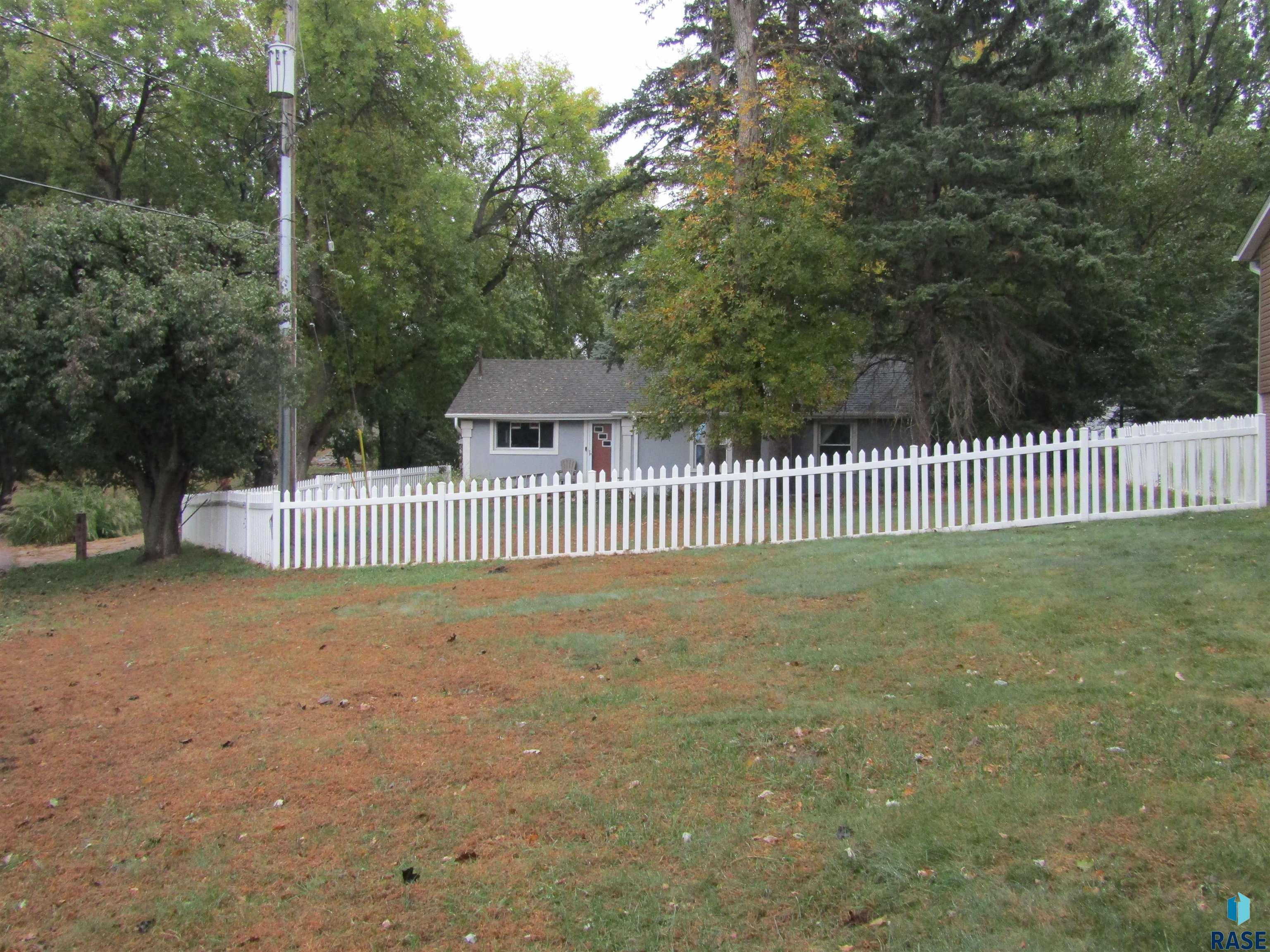 property viewer photo 3