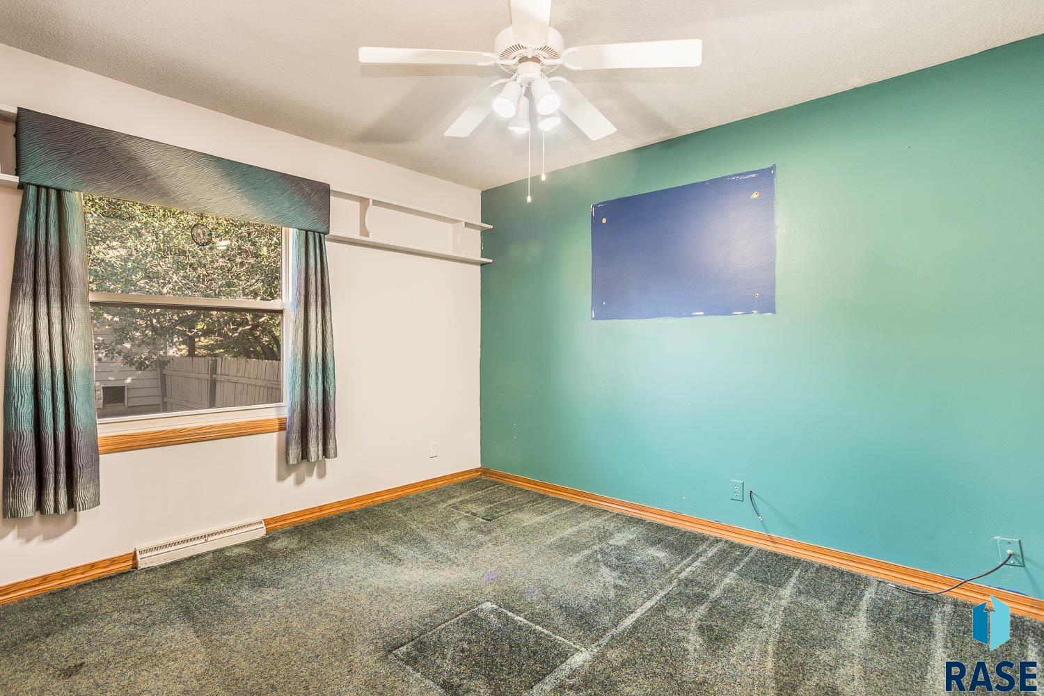 property viewer photo 20