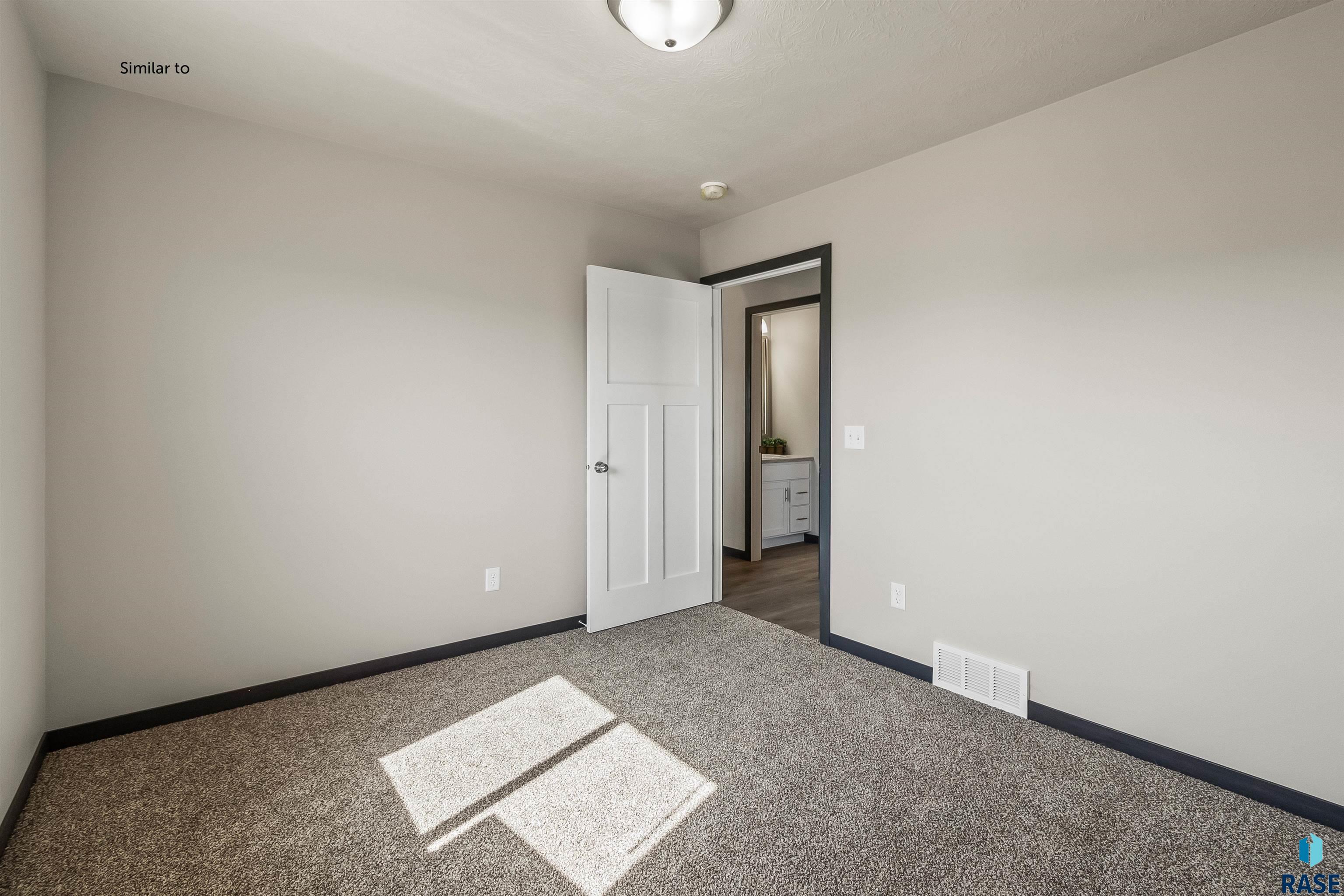 property viewer photo 12