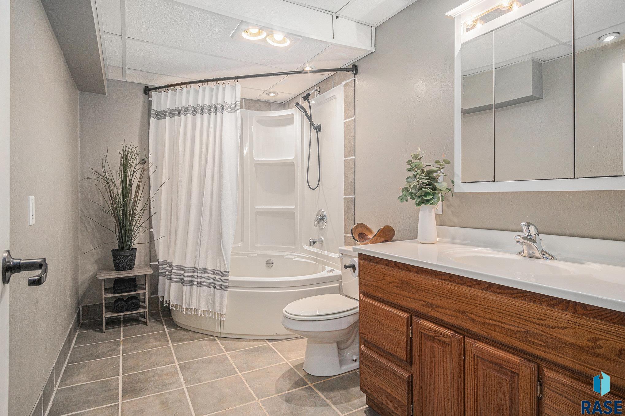 property viewer photo 25