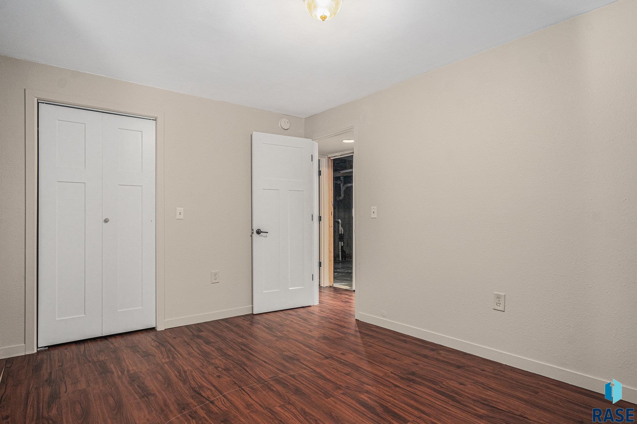 property viewer photo 28