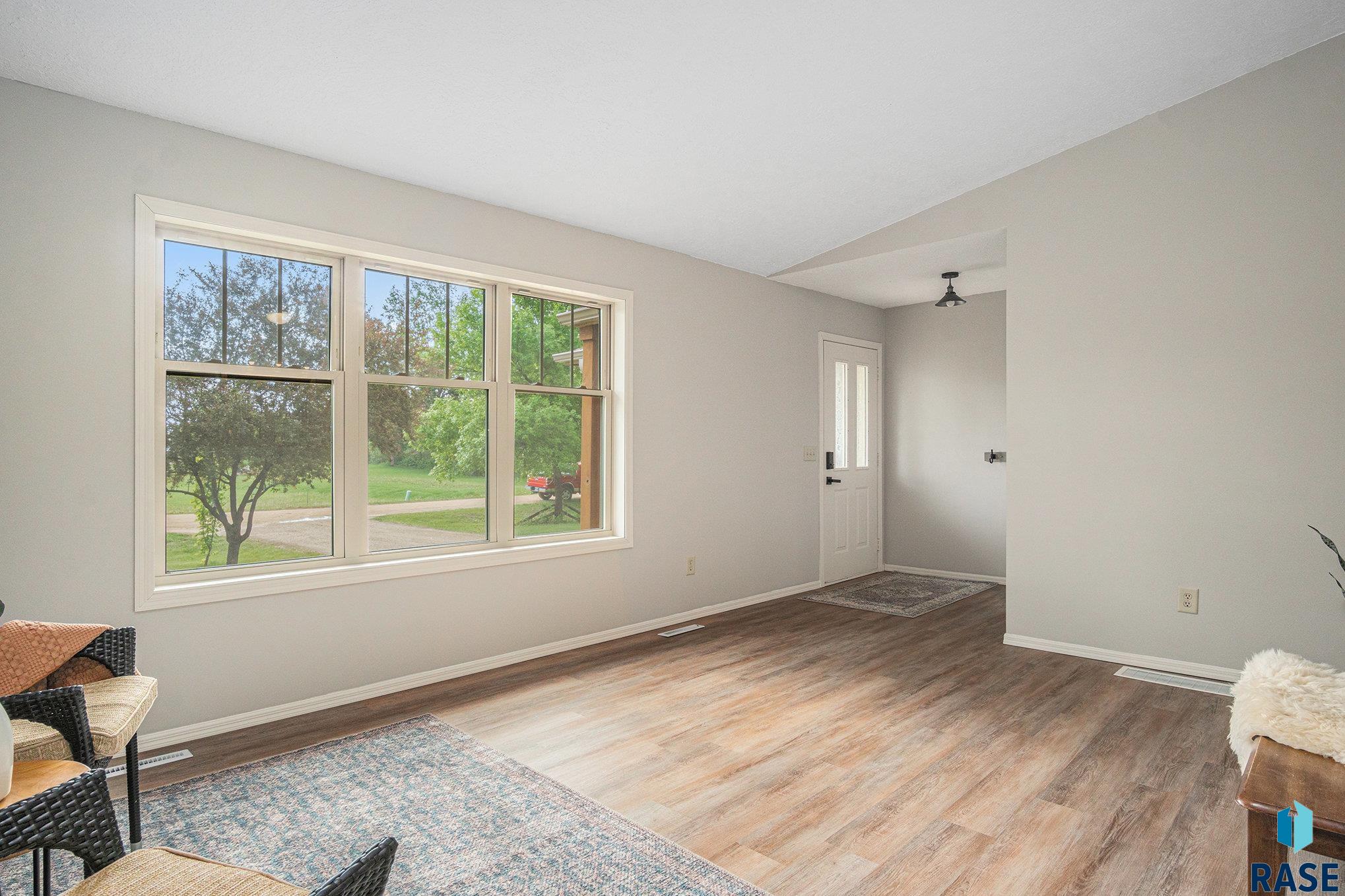 property viewer photo 3