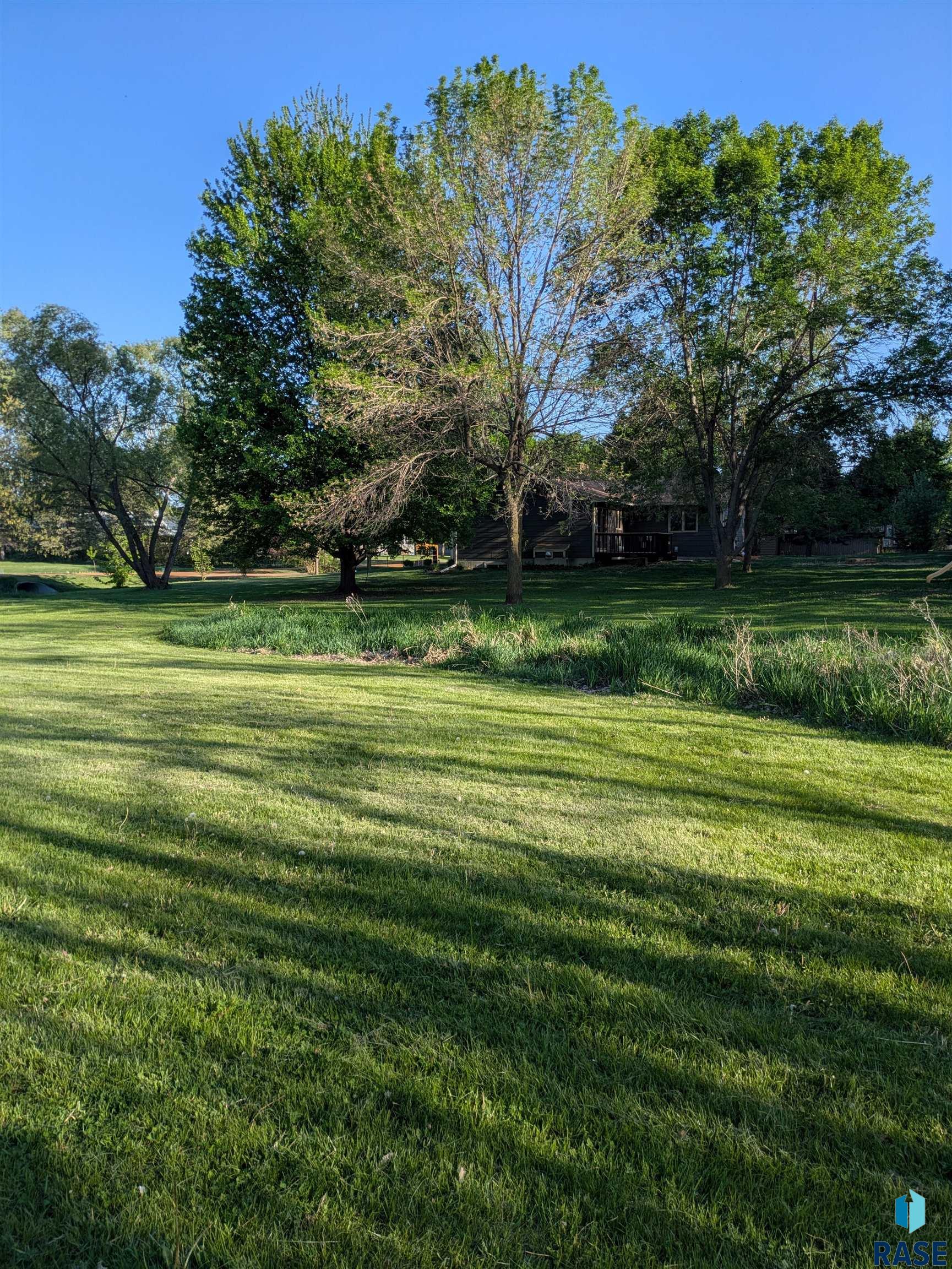 property viewer photo 35