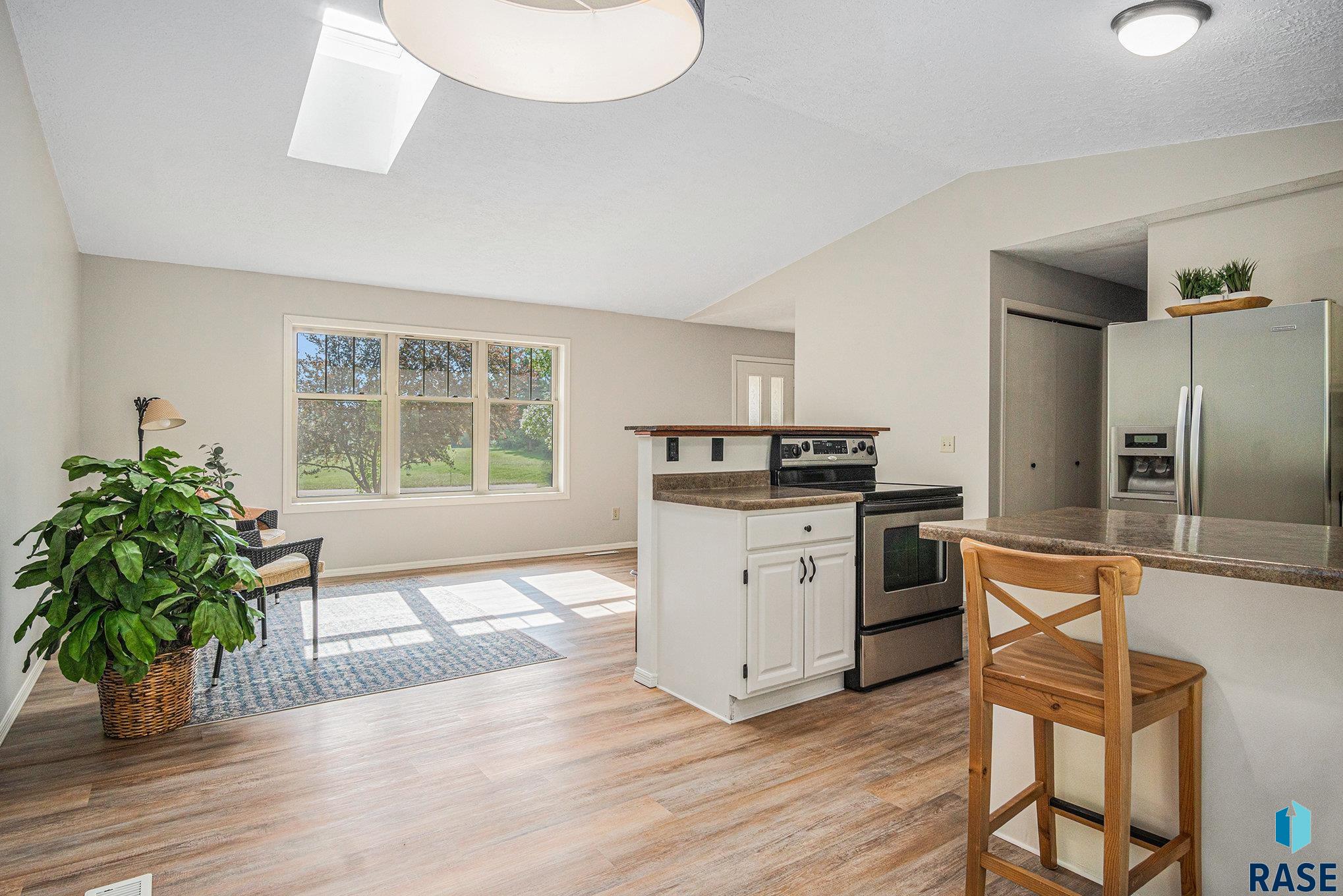 property viewer photo 6