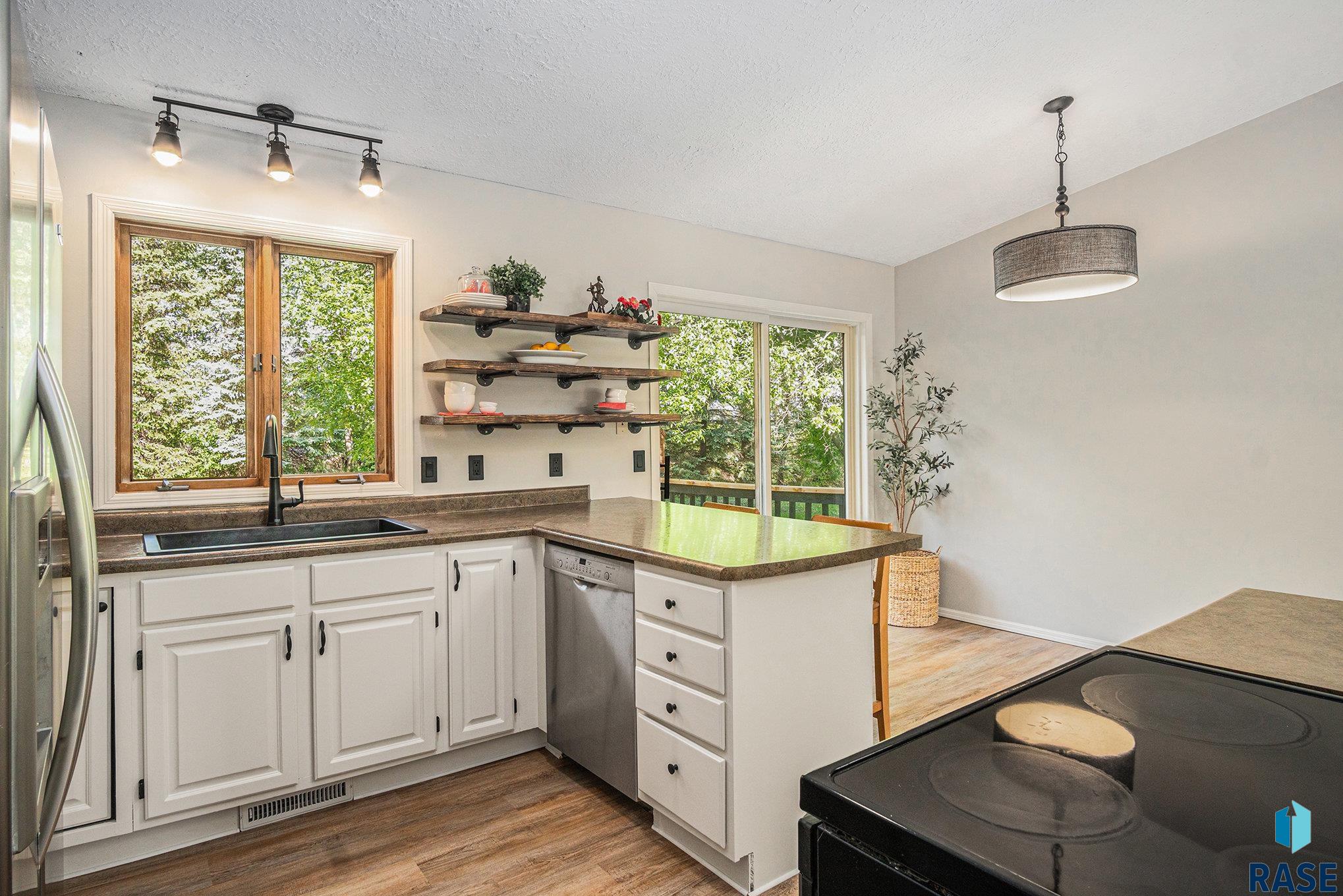 property viewer photo 9