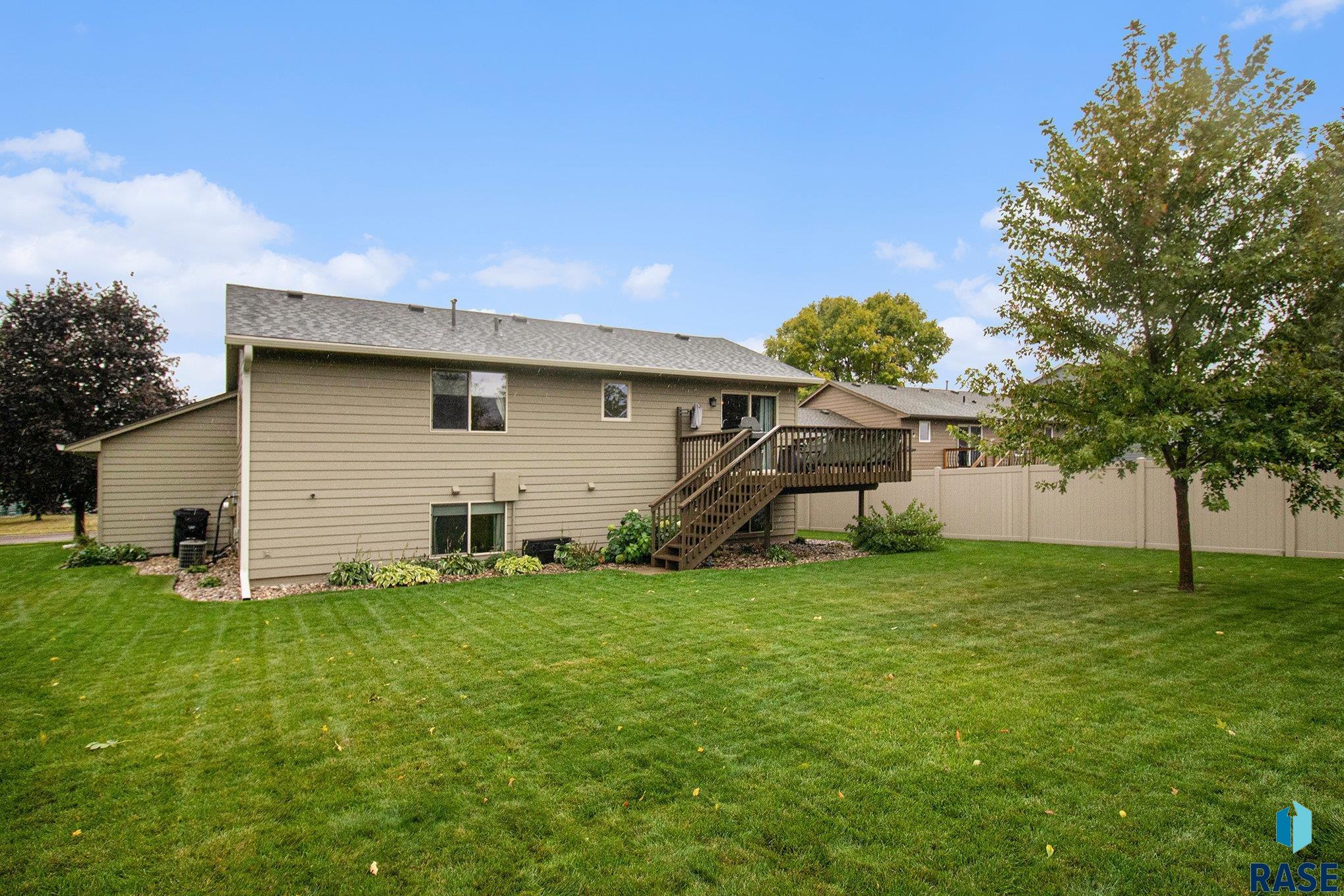 property viewer photo 30