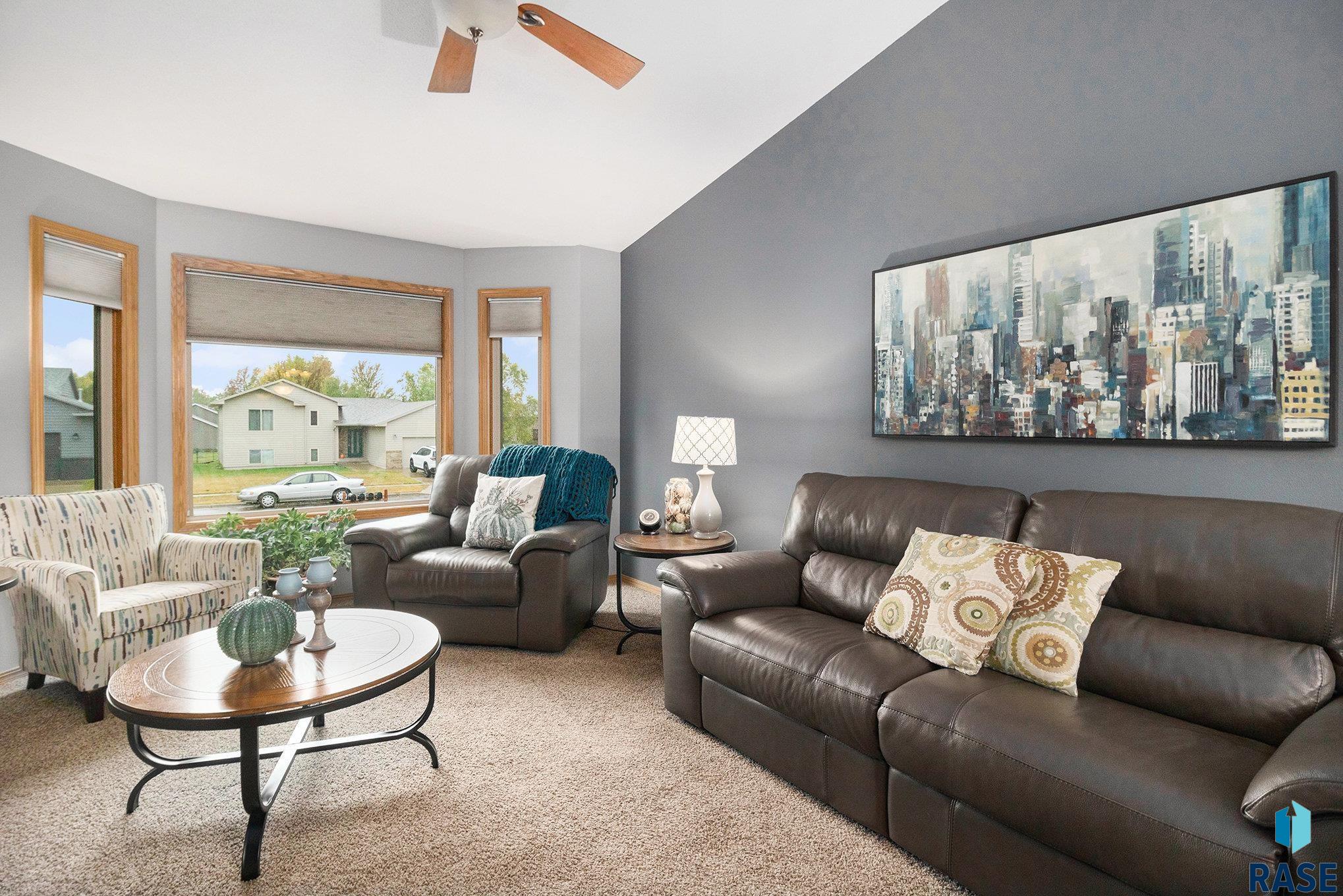 property viewer photo 9