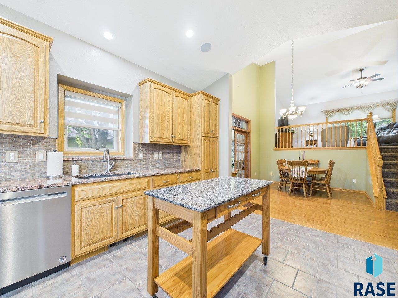 property viewer photo 13