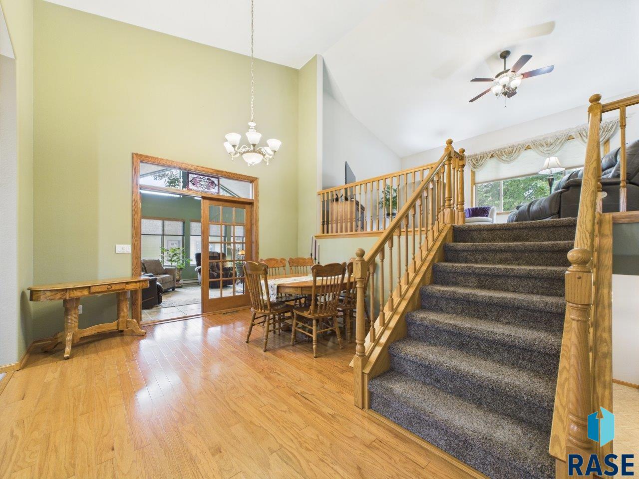 property viewer photo 19