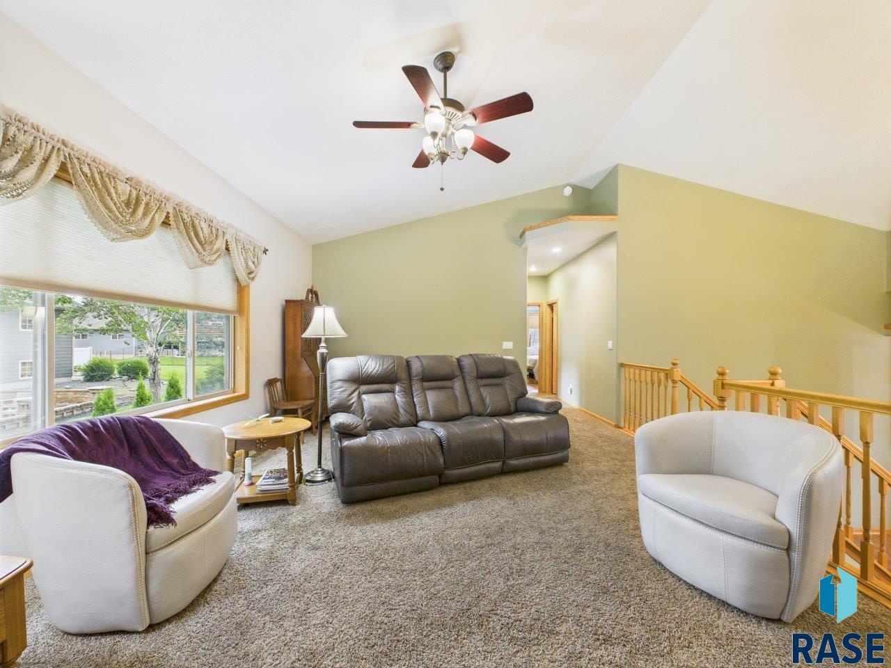 property viewer photo 20