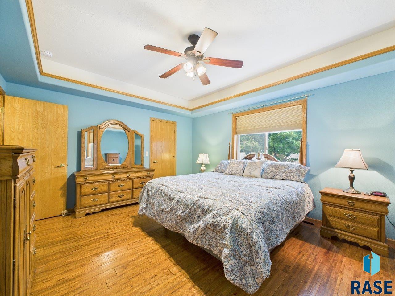 property viewer photo 25