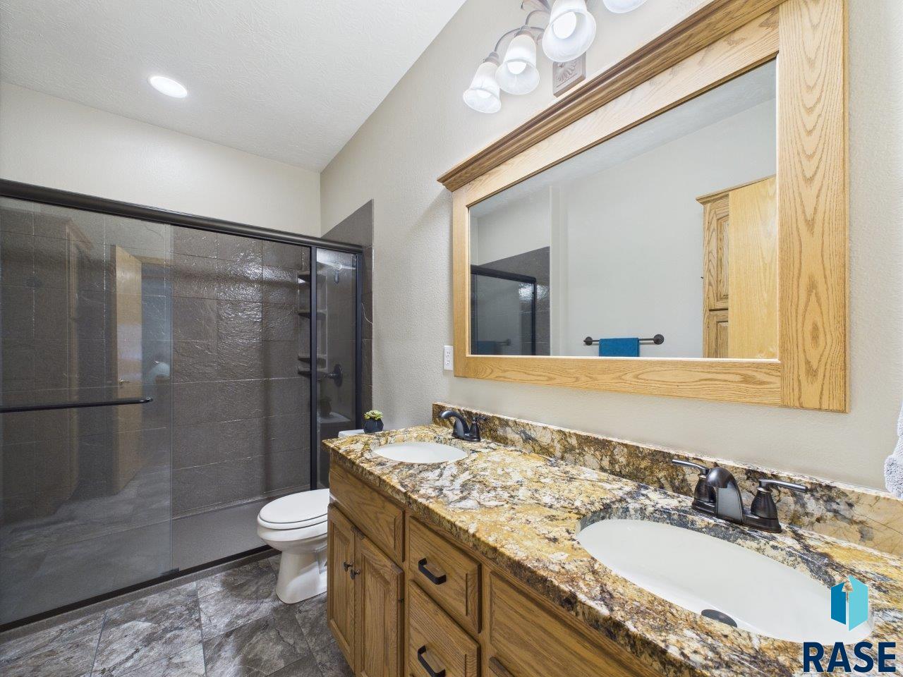 property viewer photo 29
