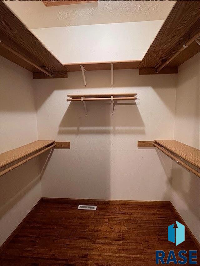 property viewer photo 30