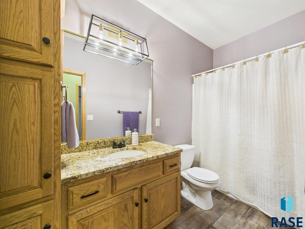 property viewer photo 35
