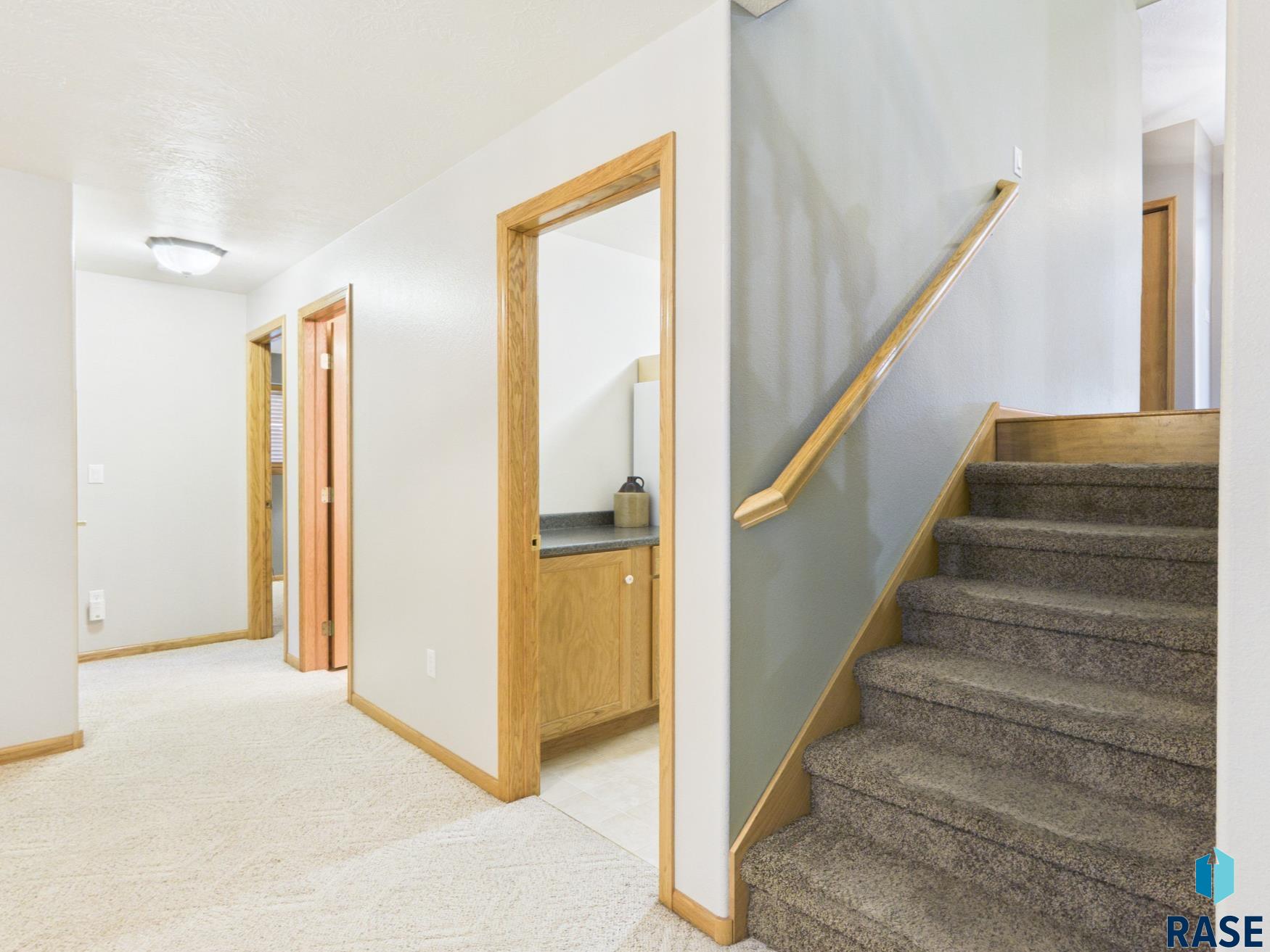 property viewer photo 36