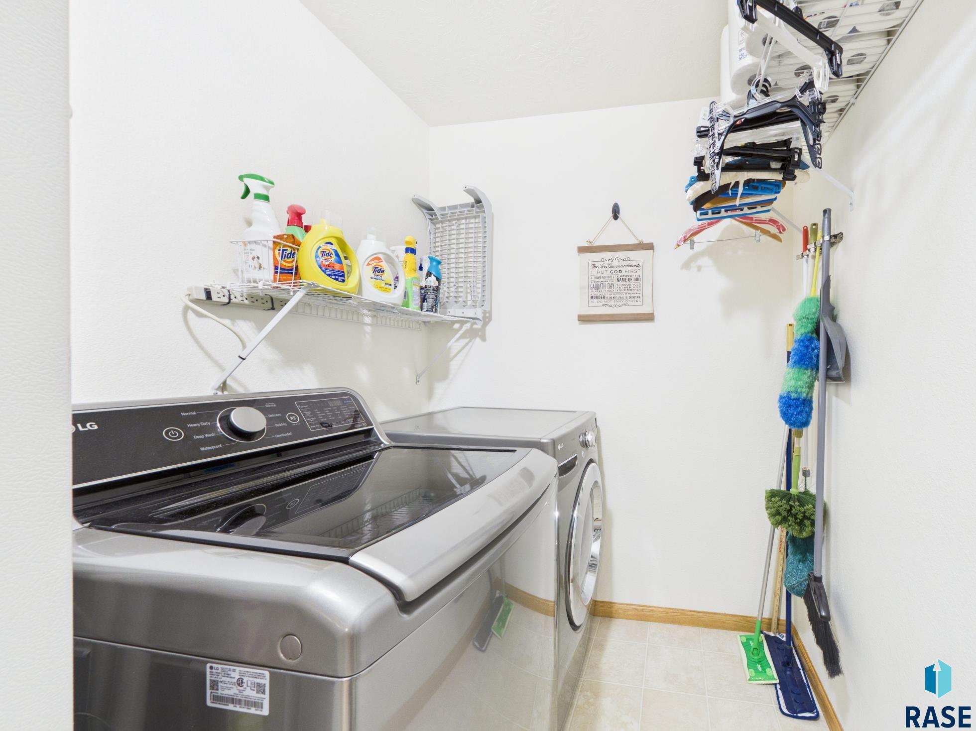 property viewer photo 38