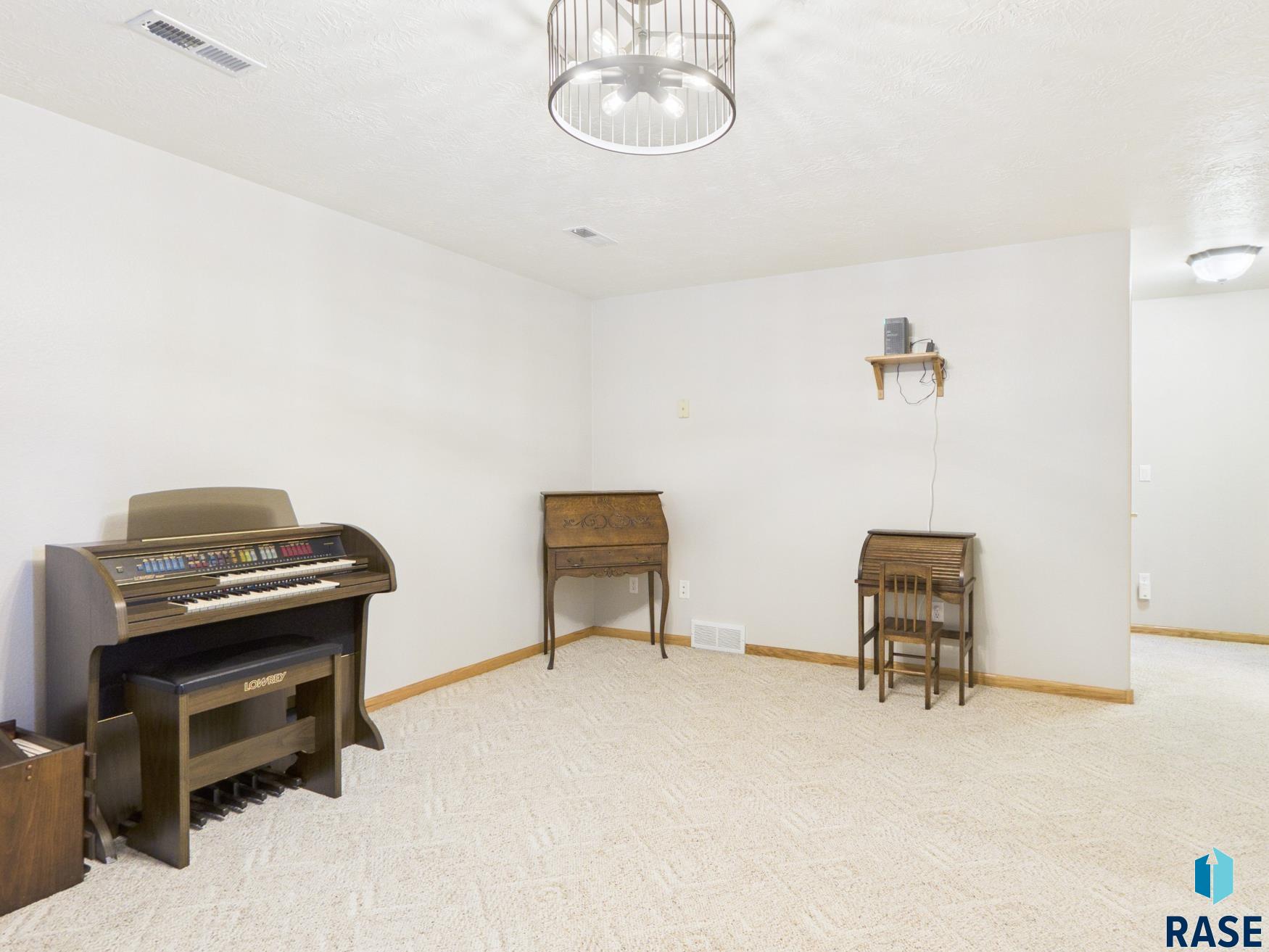 property viewer photo 42